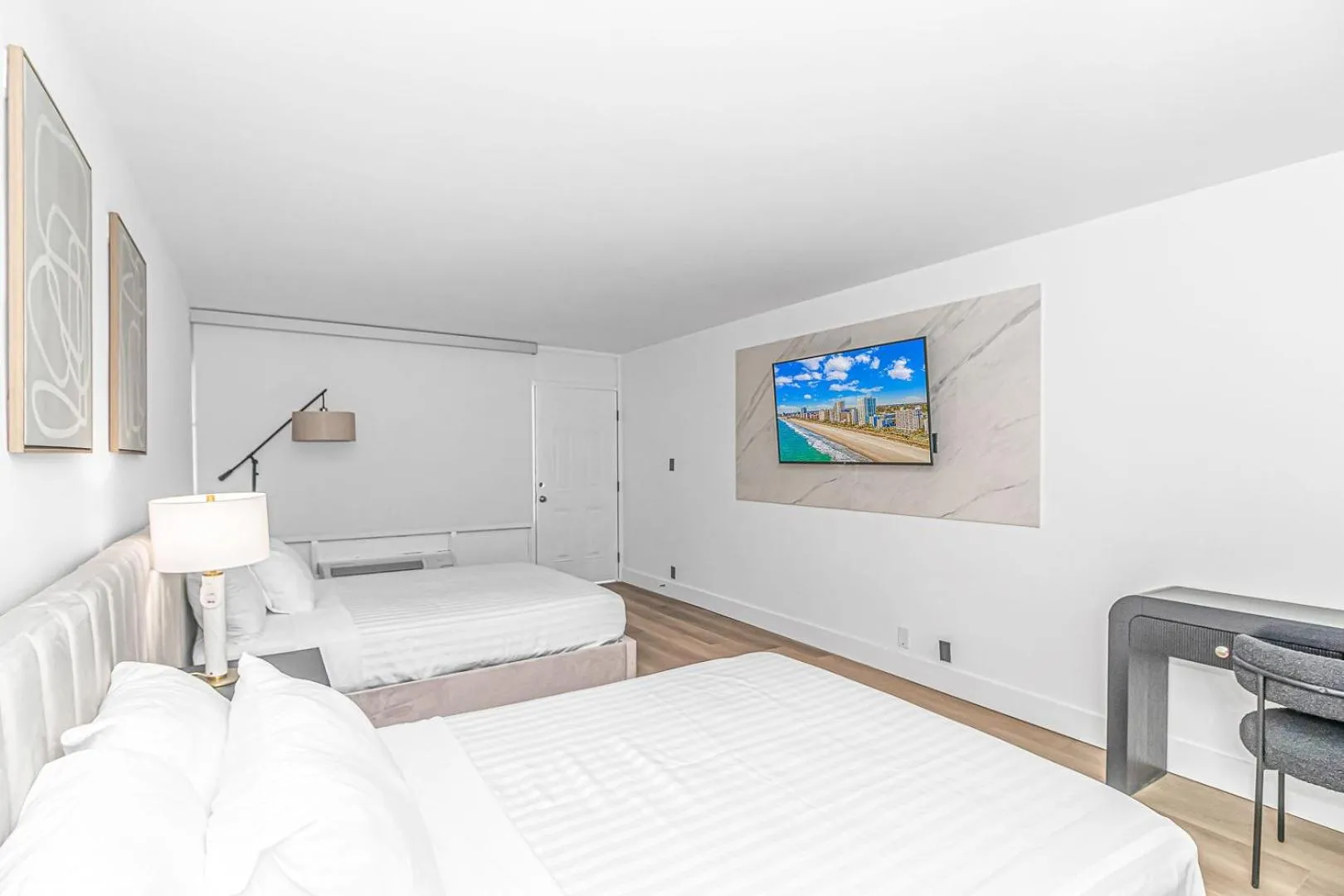 Bed in Fifth and Ocean