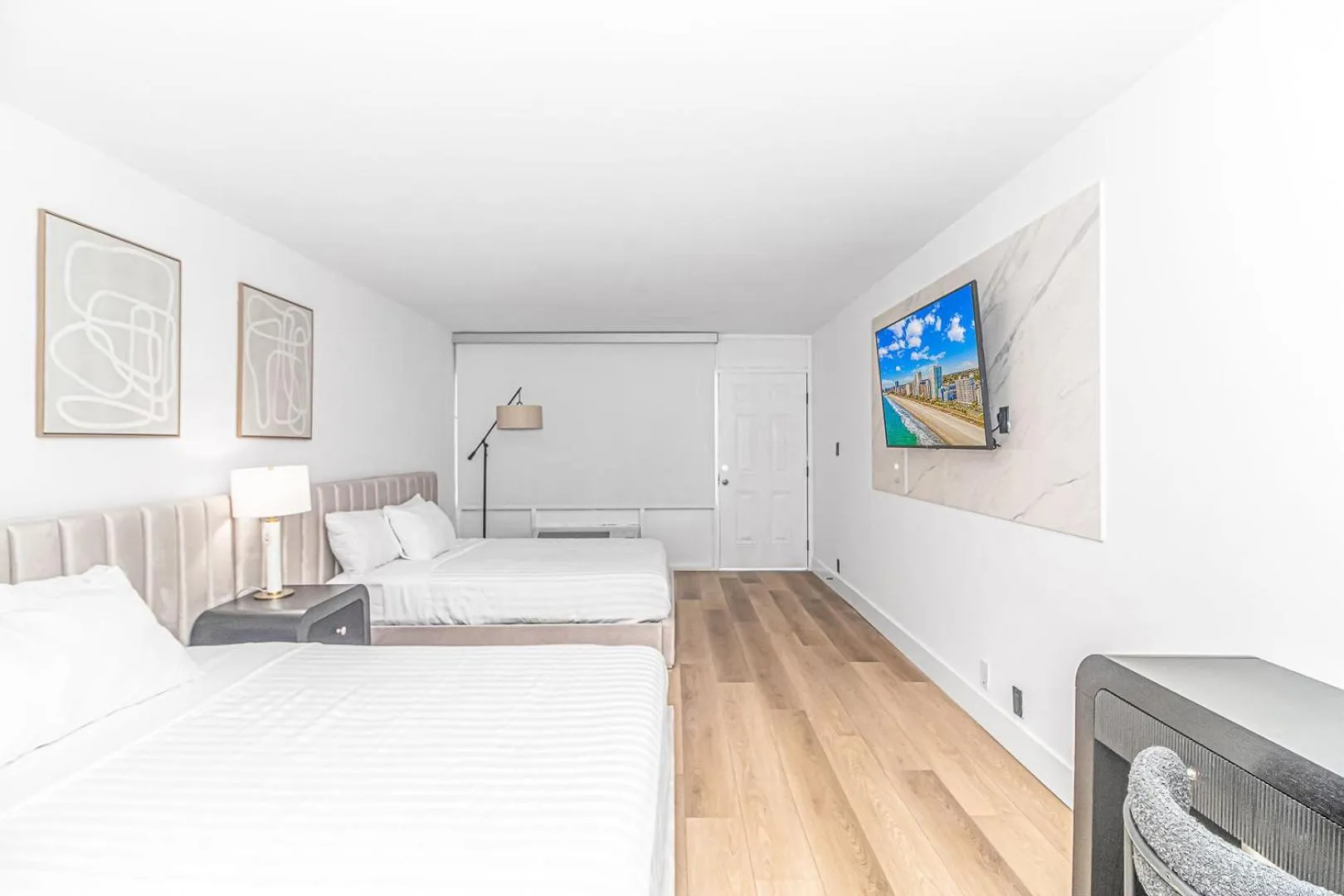 Bed in Fifth and Ocean