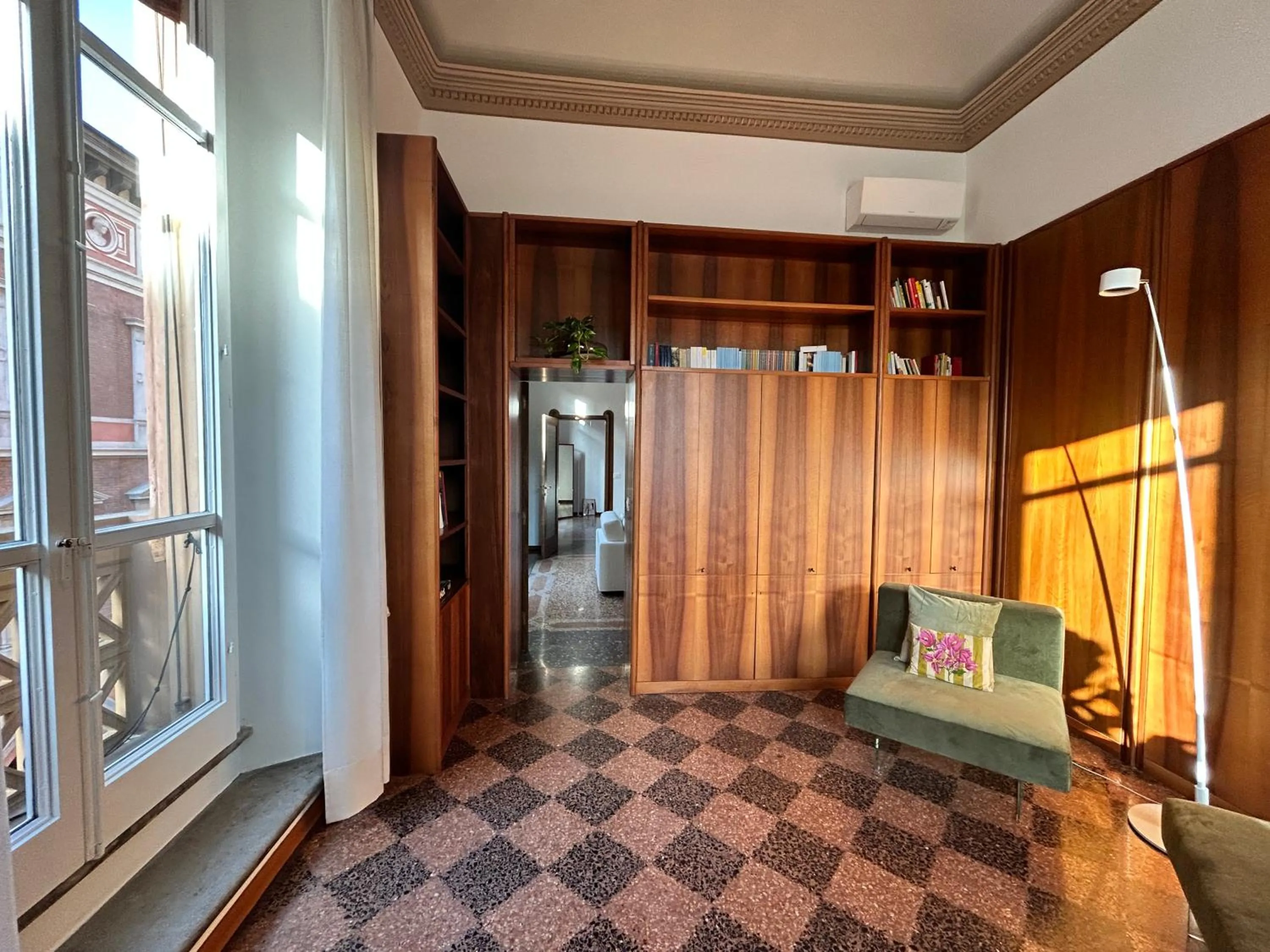Seating area, Bed in Frame Bologna