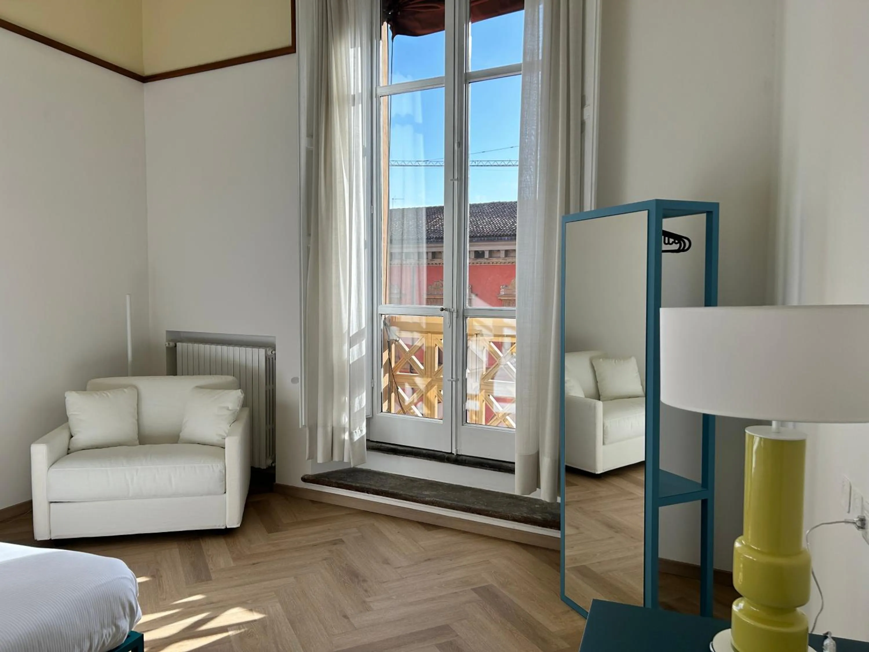 Bedroom, Bed in Frame Bologna