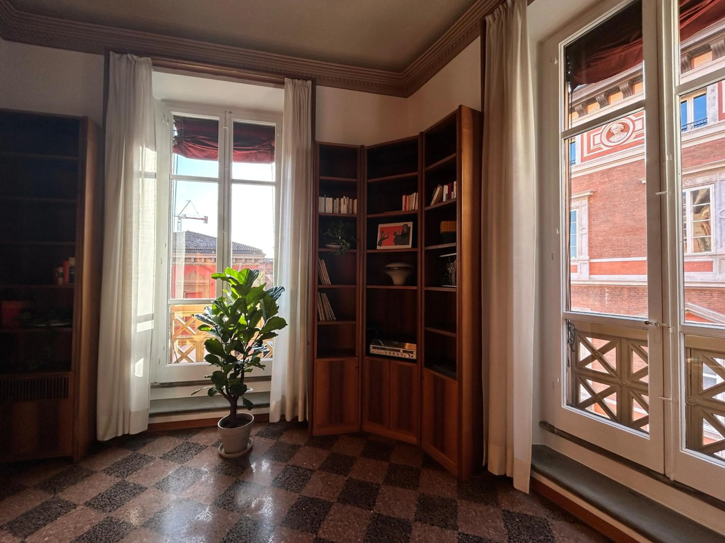 Library in Frame Bologna