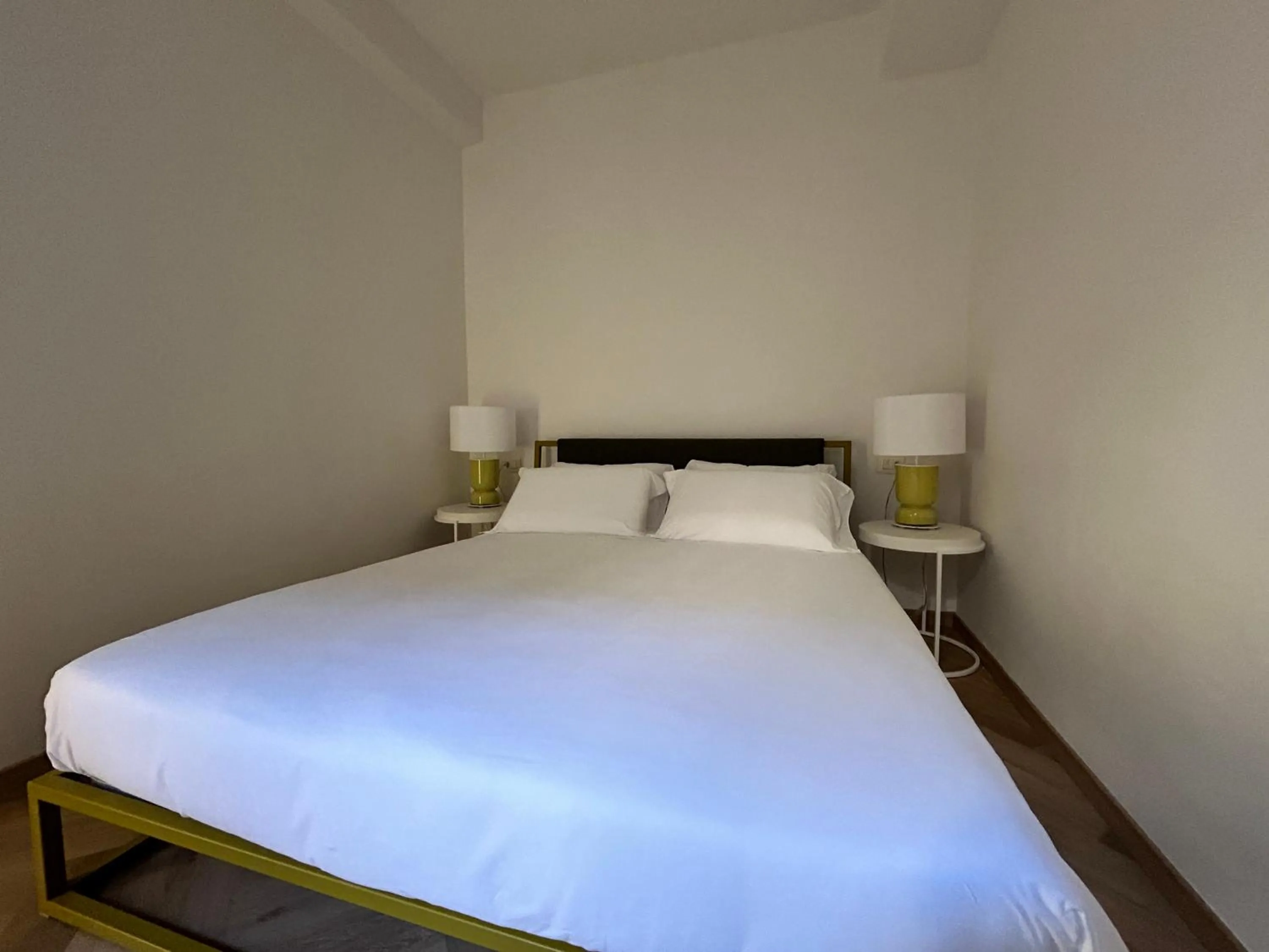 Bedroom, Bed in Frame Bologna