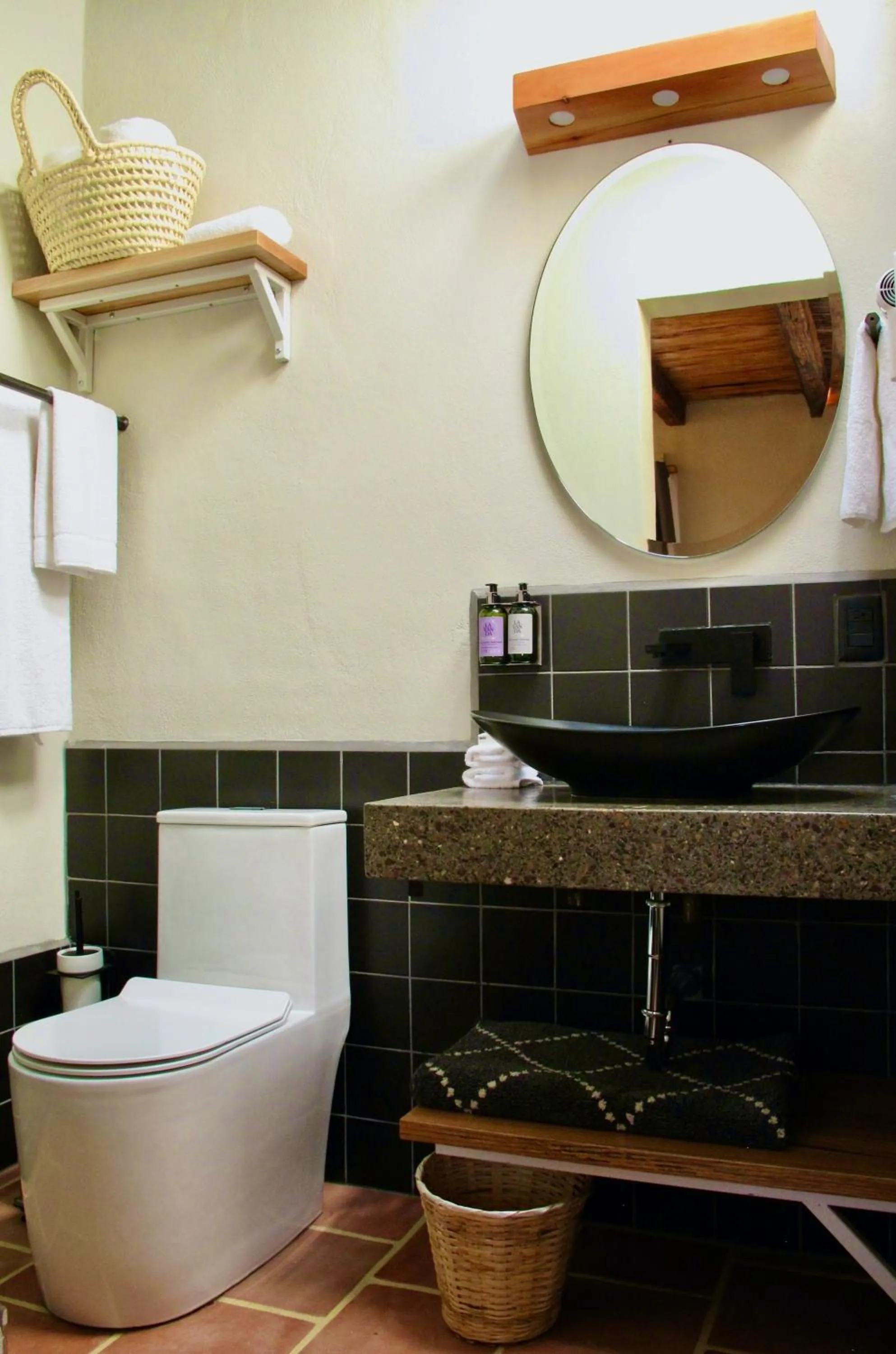 Toilet in Hotel La Tarjea