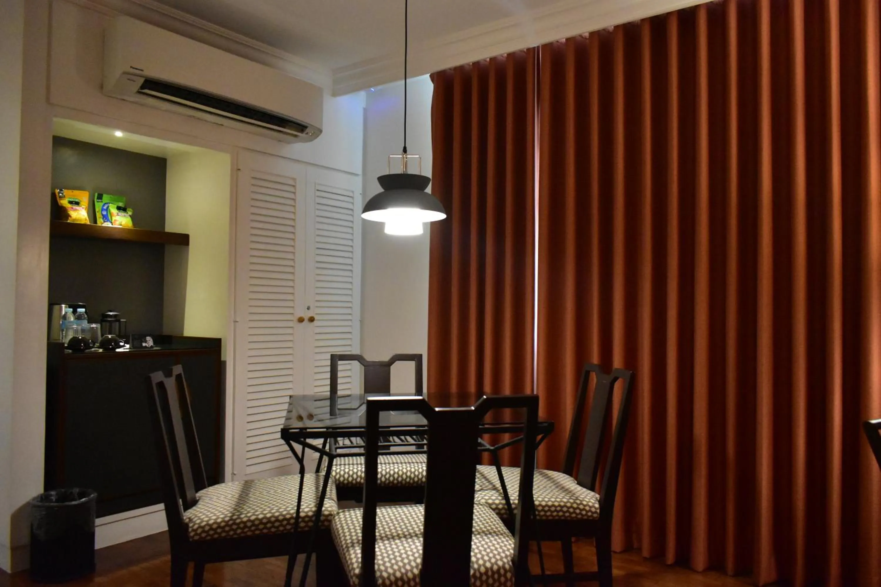 The Henry Suites MiraNila Quezon City