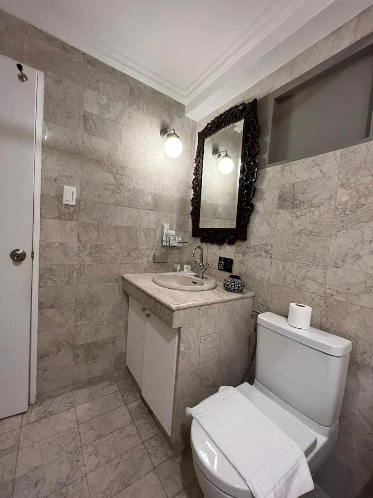 The Henry Suites MiraNila Quezon City