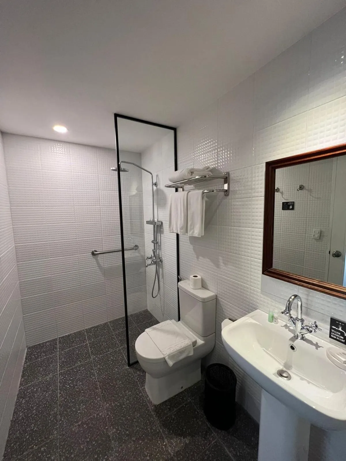 The Henry Suites MiraNila Quezon City