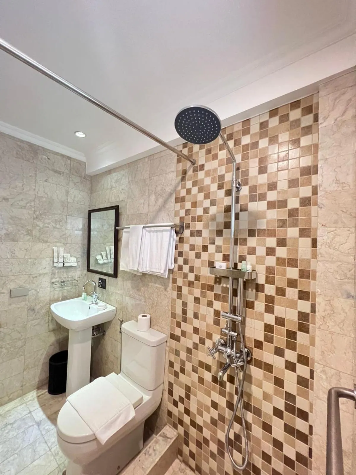 The Henry Suites MiraNila Quezon City