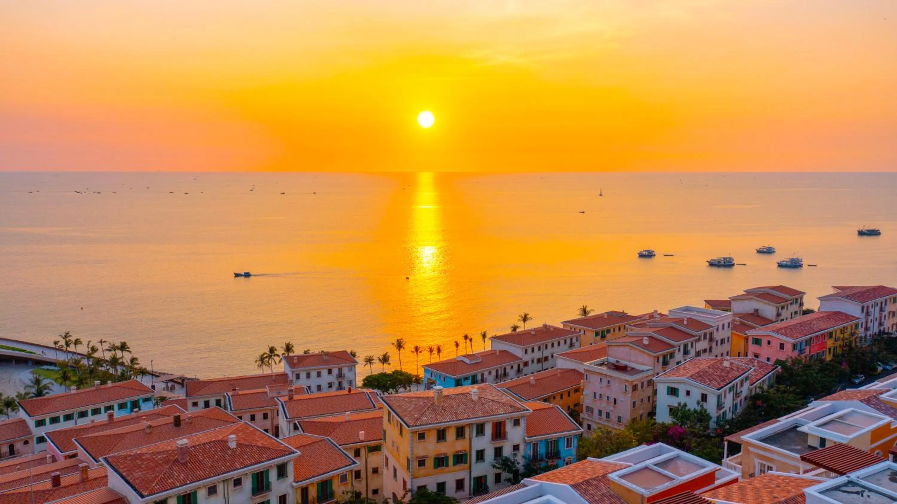 Merci Sunset Town Phu Quoc