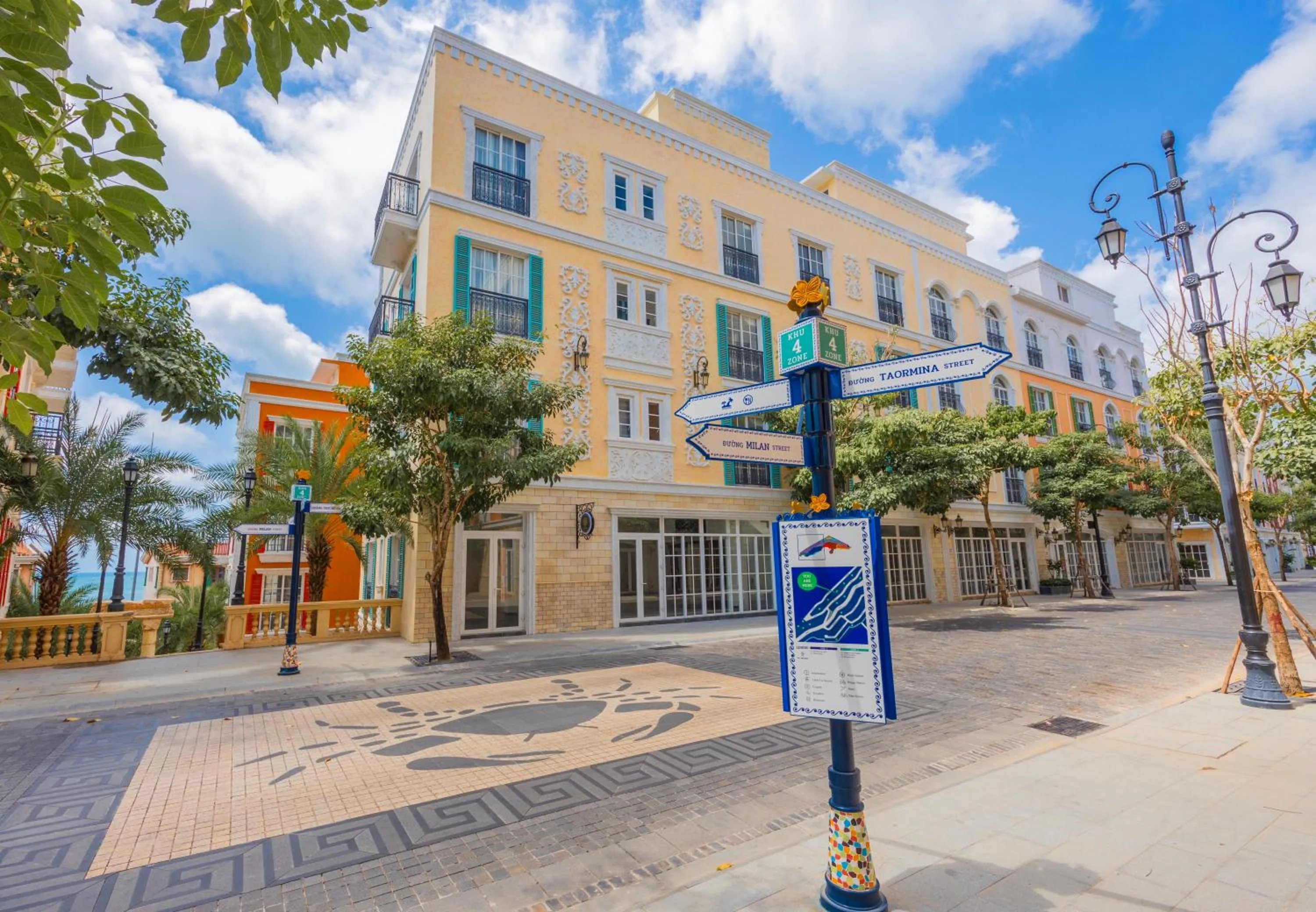 Merci Sunset Town Phu Quoc