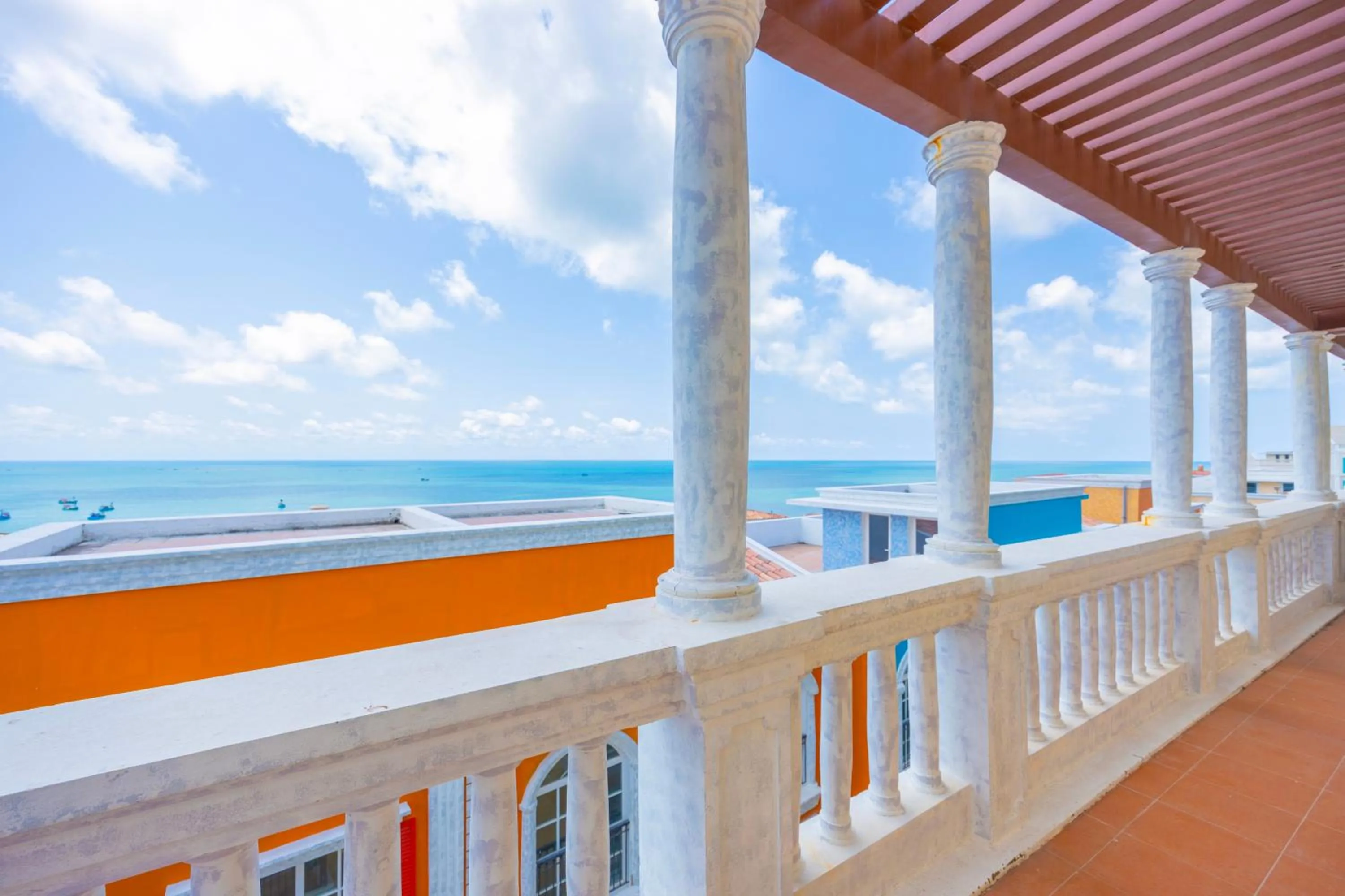 Merci Sunset Town Phu Quoc