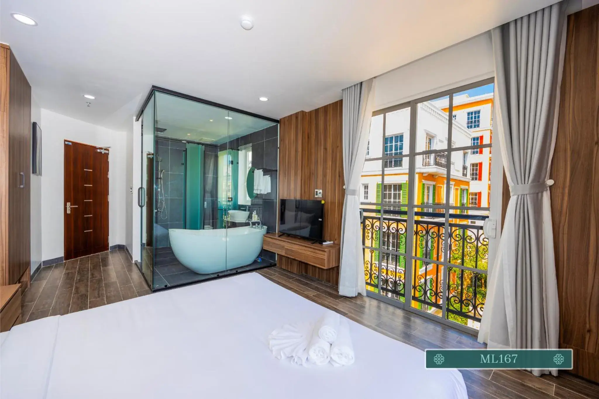 Junior Suite with Balcony in Merci Sunset Town Phu Quoc Junior Suite with Balcony in Merci Sunset Town Phu Quoc