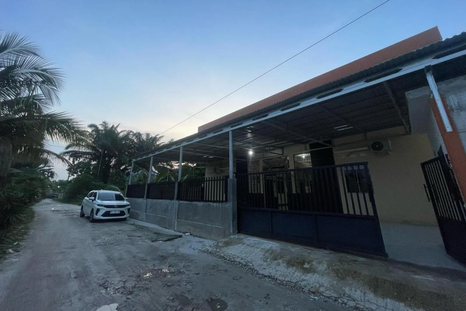 Facade/entrance in Hotel O Pondok Ibu SyariahNearEco Edu Park