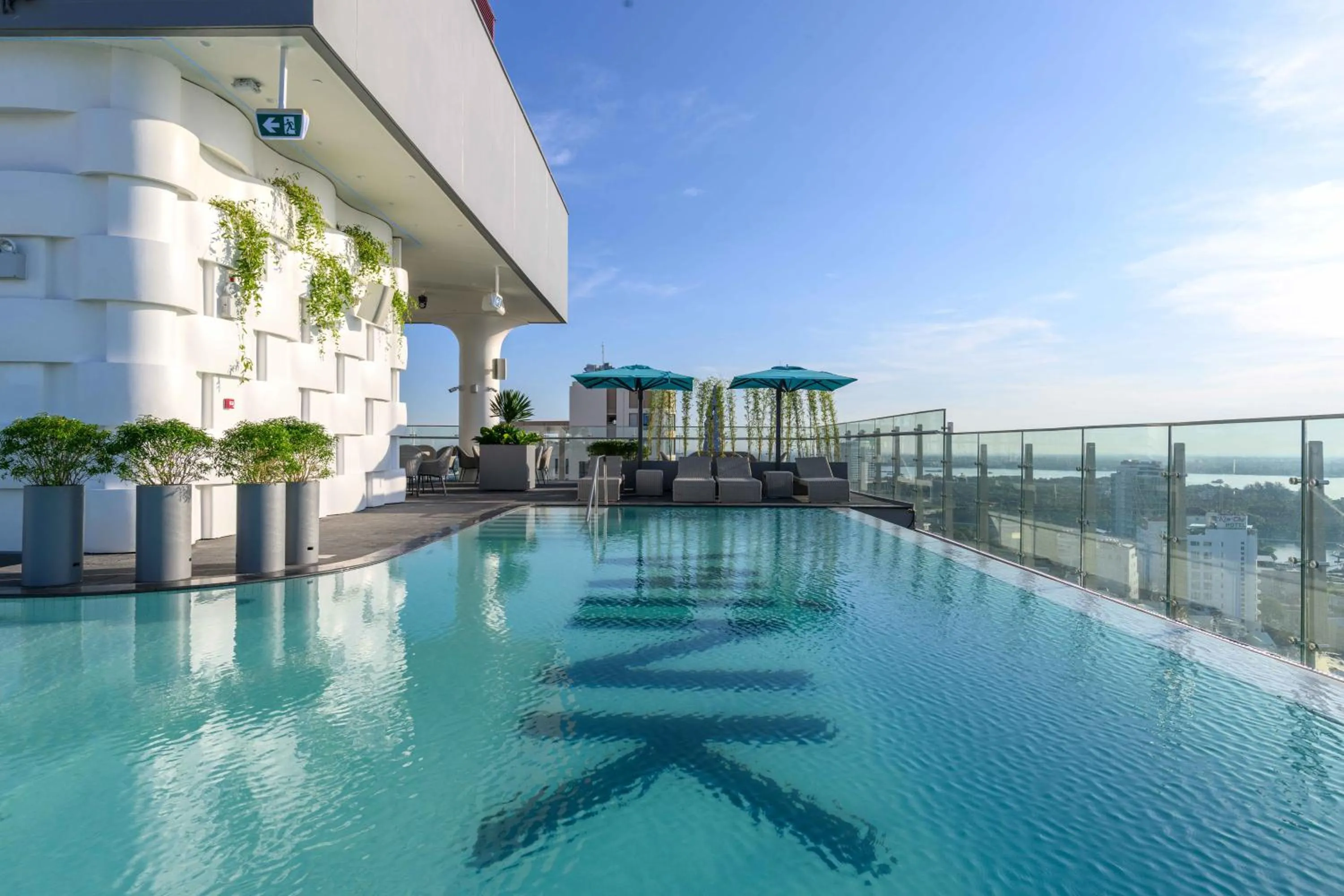 Day in Wink Hotel Can Tho Ninh Kieu Wharf - 24hrs Stay & Rooftop Pool Bar