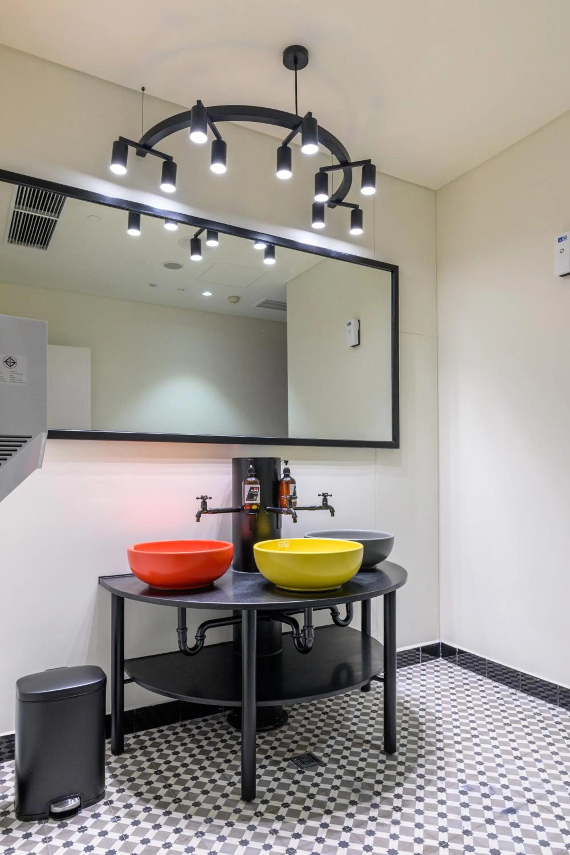Bathroom in Wink Hotel Can Tho Ninh Kieu Wharf - 24hrs Stay & Rooftop Pool Bar