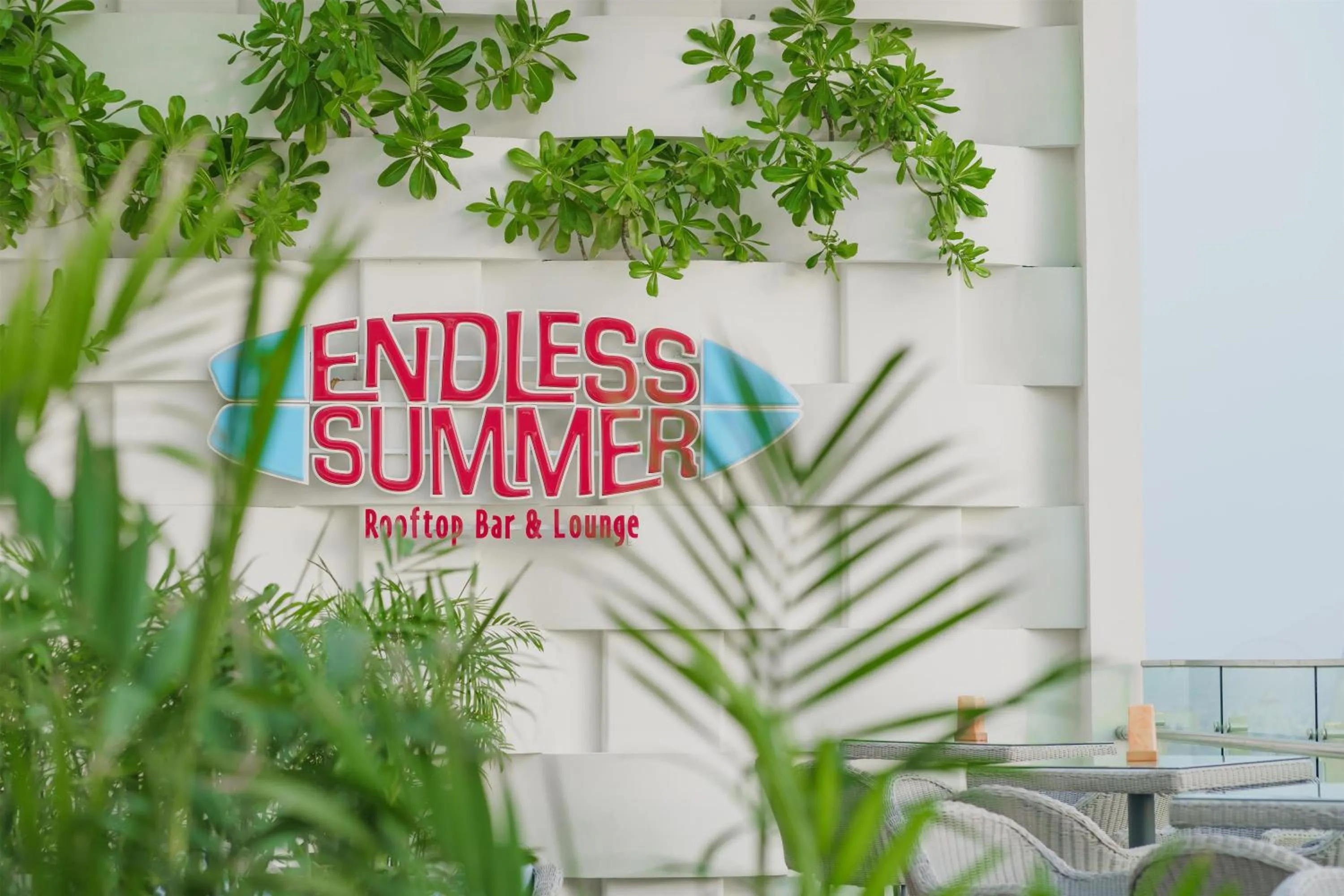 Lounge or bar in Wink Can Tho Centre, Unscripted by Hyatt - 24 Hours stay