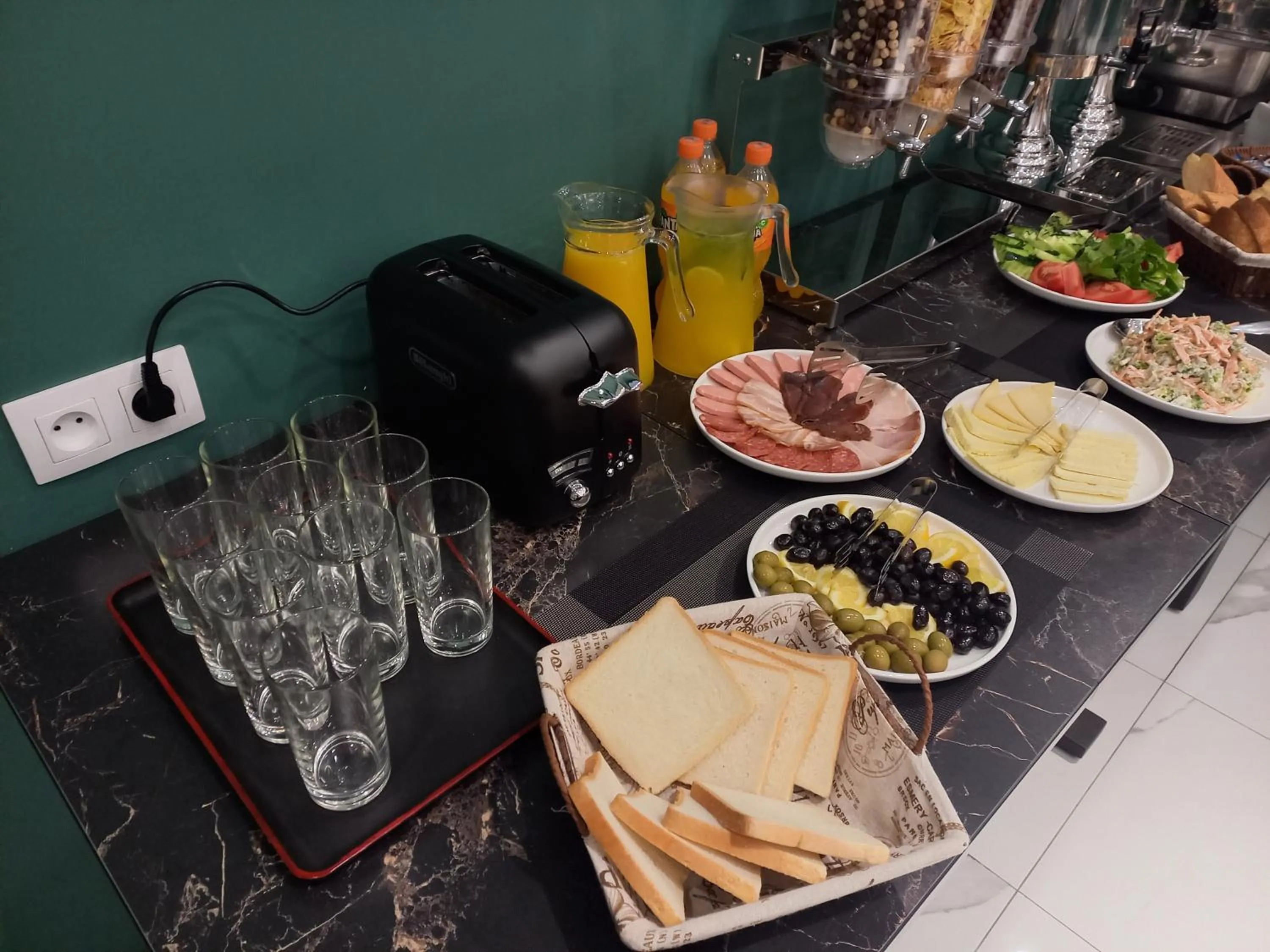 Buffet breakfast in Avenue 23 Boutique Hotel