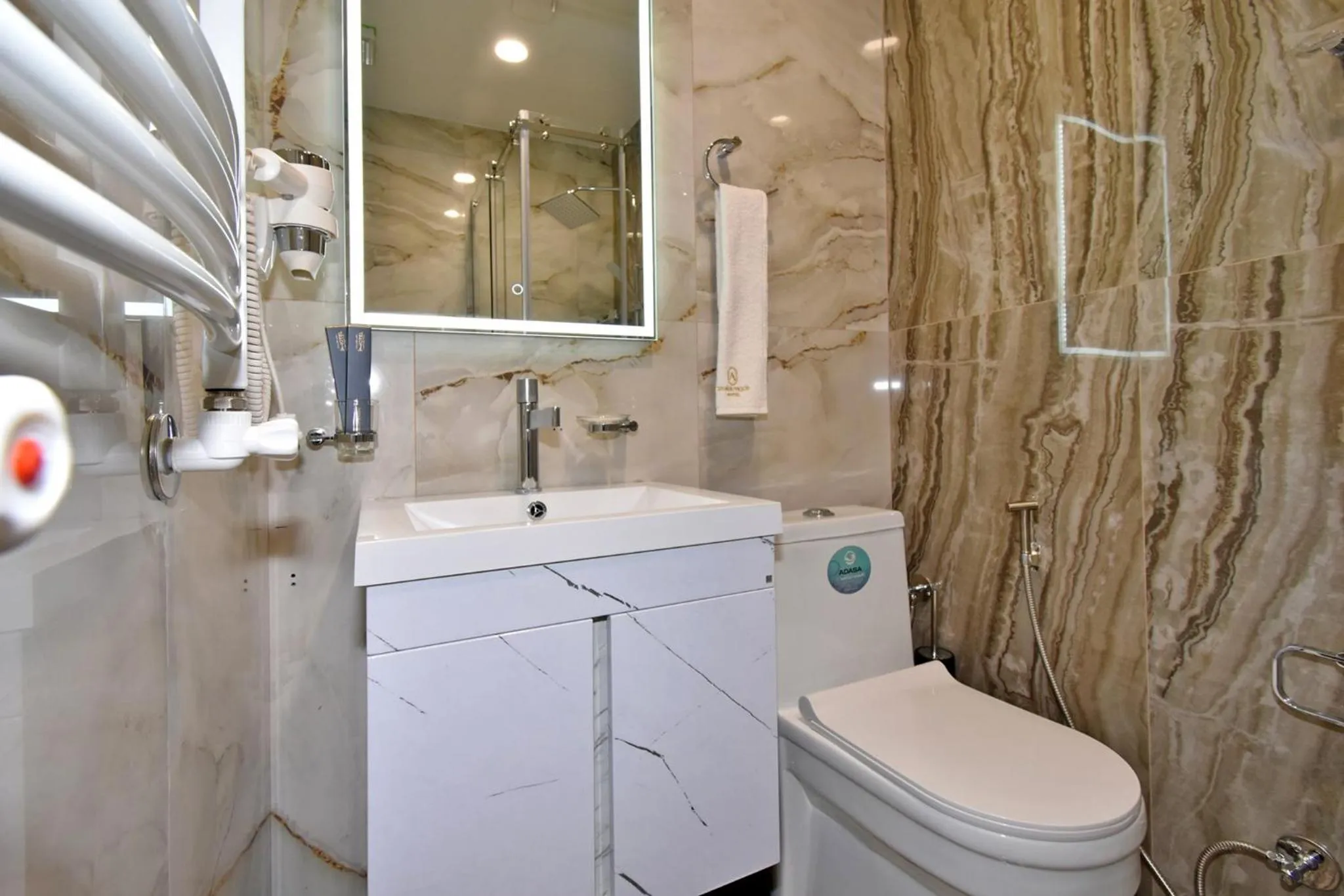 Shower in Avenue 23 Boutique Hotel