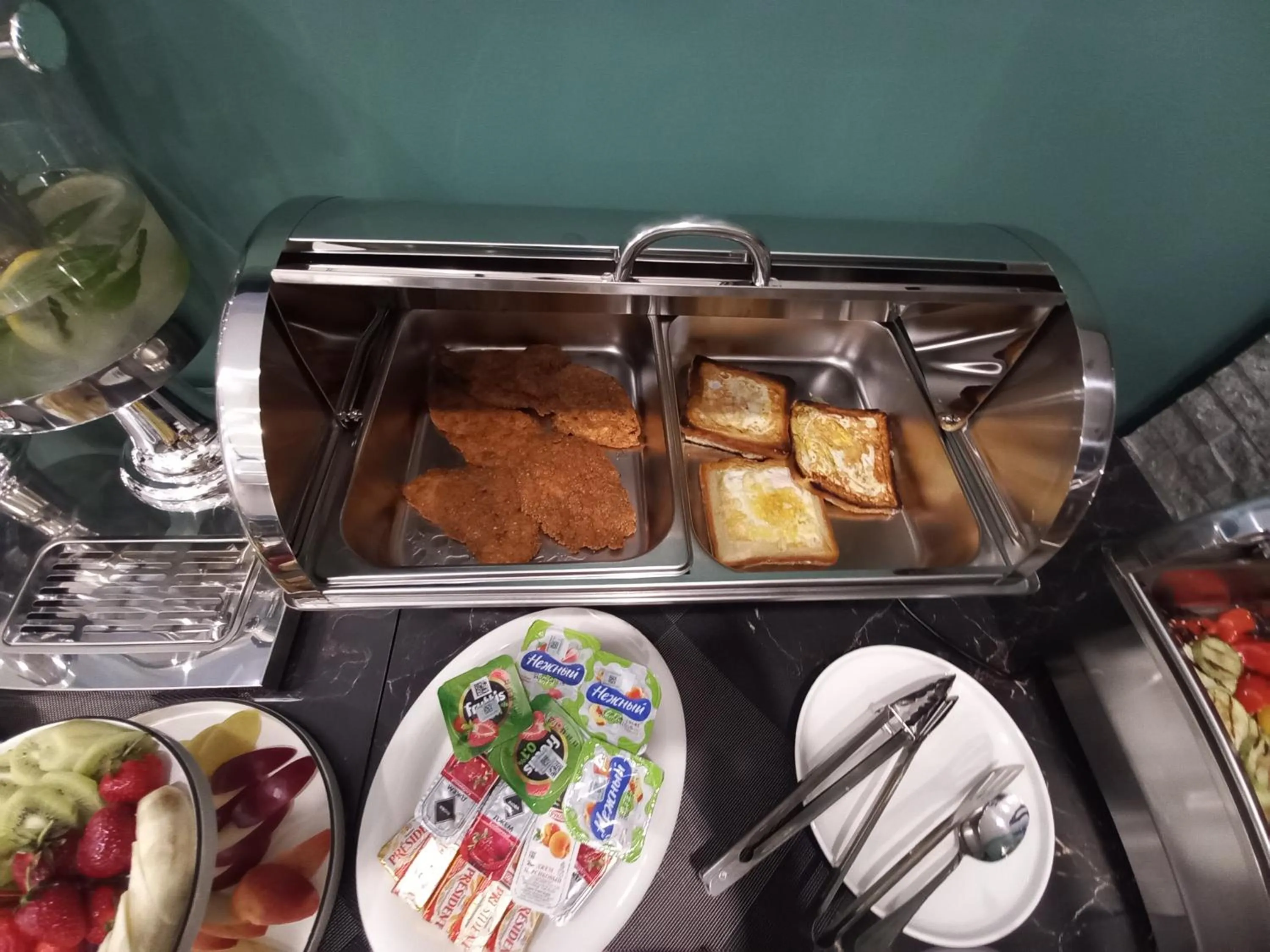 Breakfast in Avenue 23 Boutique Hotel