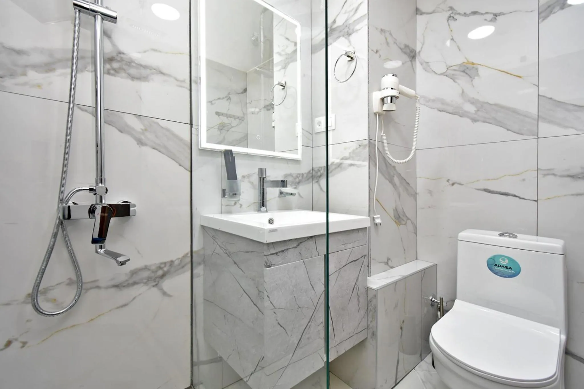 Shower in Avenue 23 Boutique Hotel