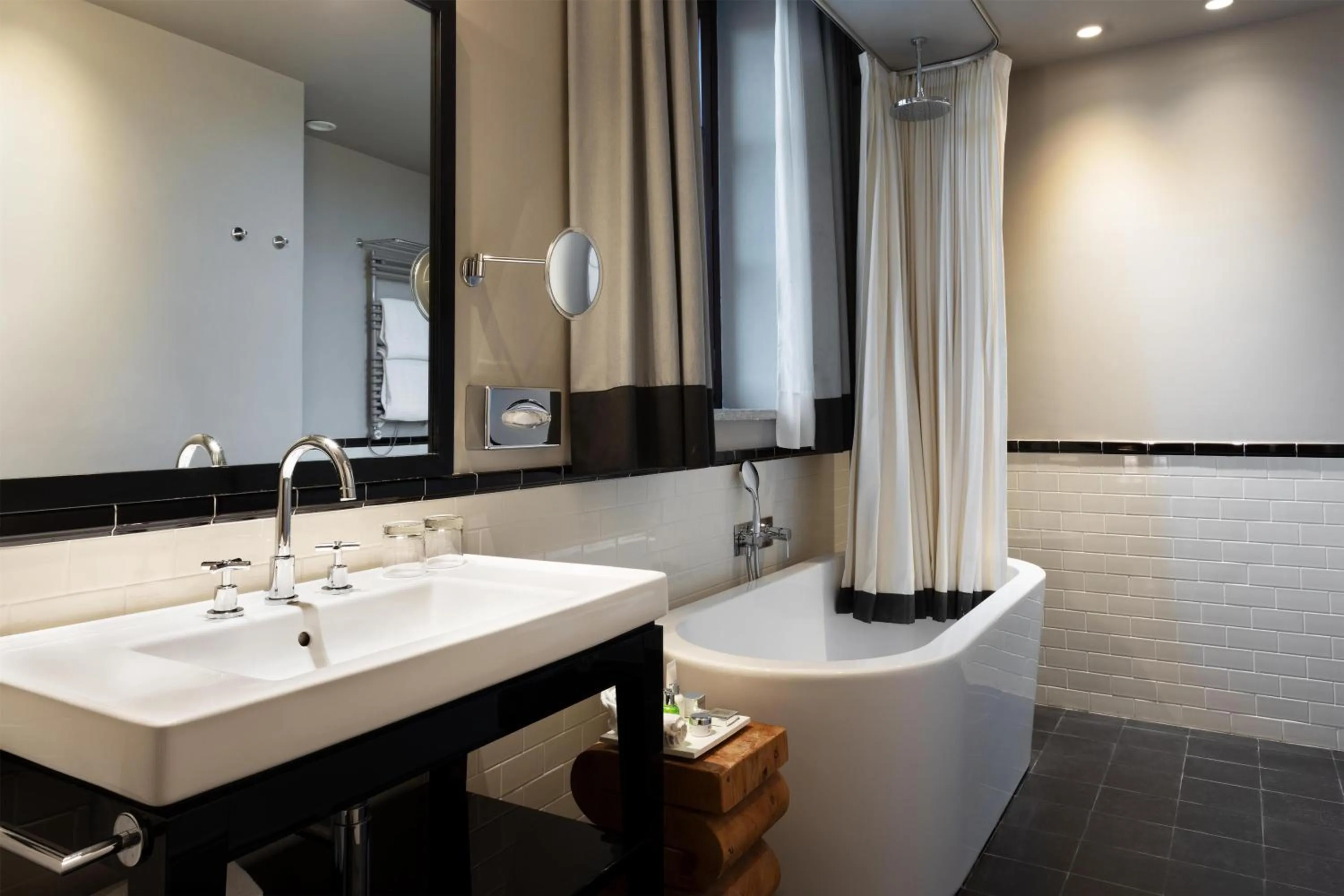 Bathroom in NH Collection Torino Piazza Carlina