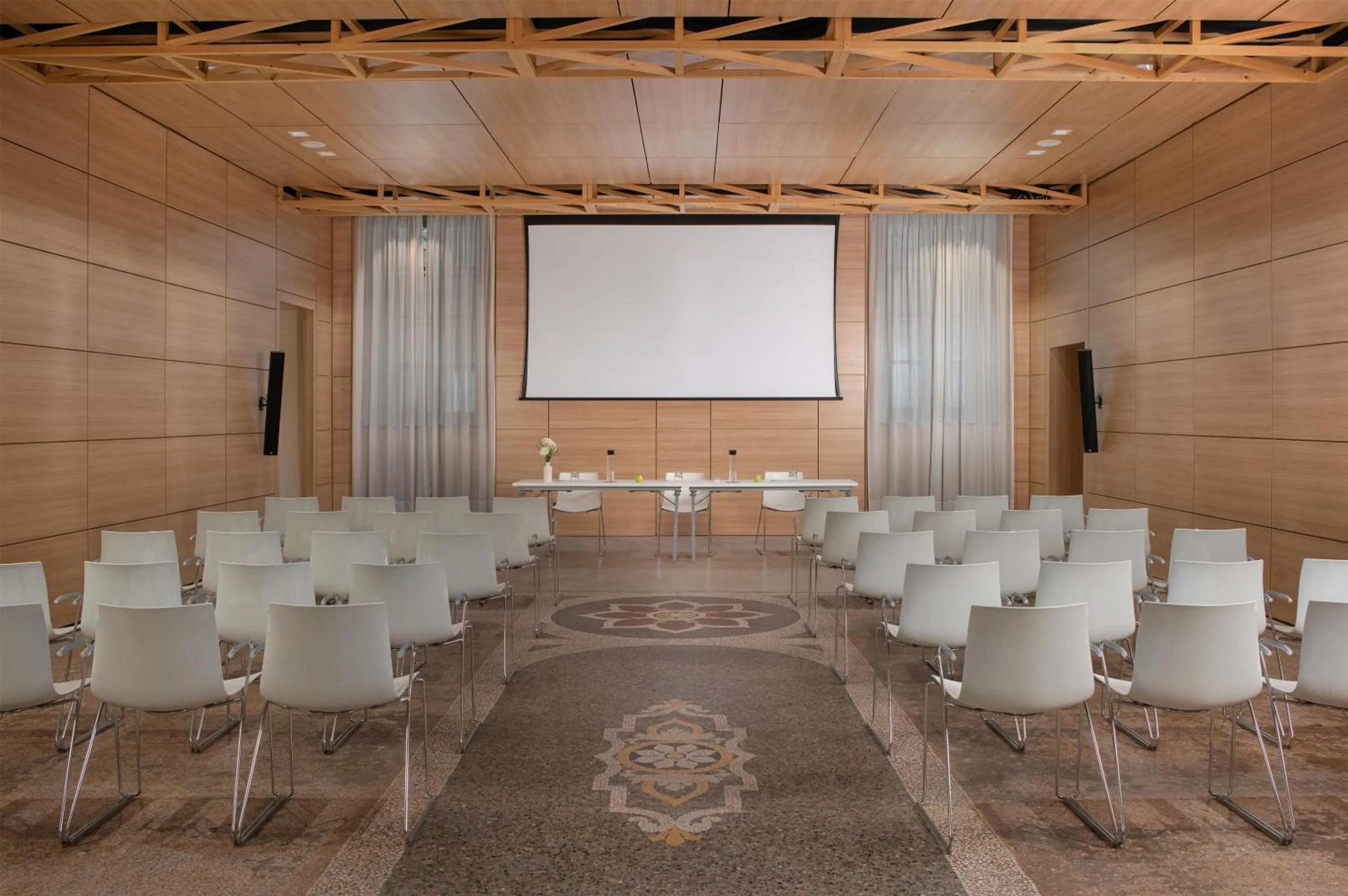Meeting/conference room in NH Collection Torino Piazza Carlina