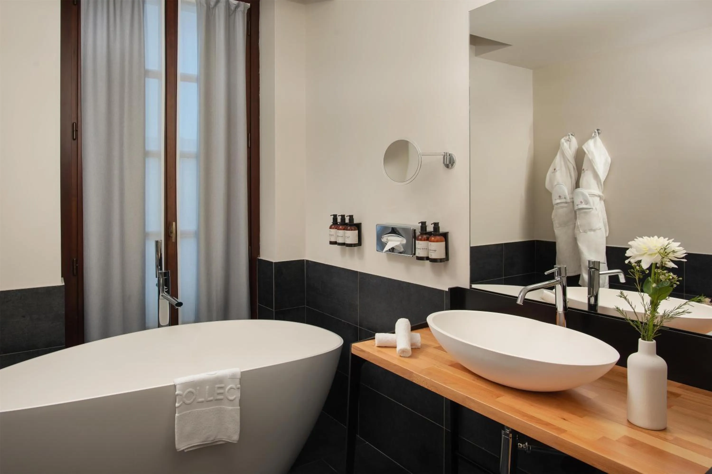 Bedroom in NH Collection Torino Piazza Carlina