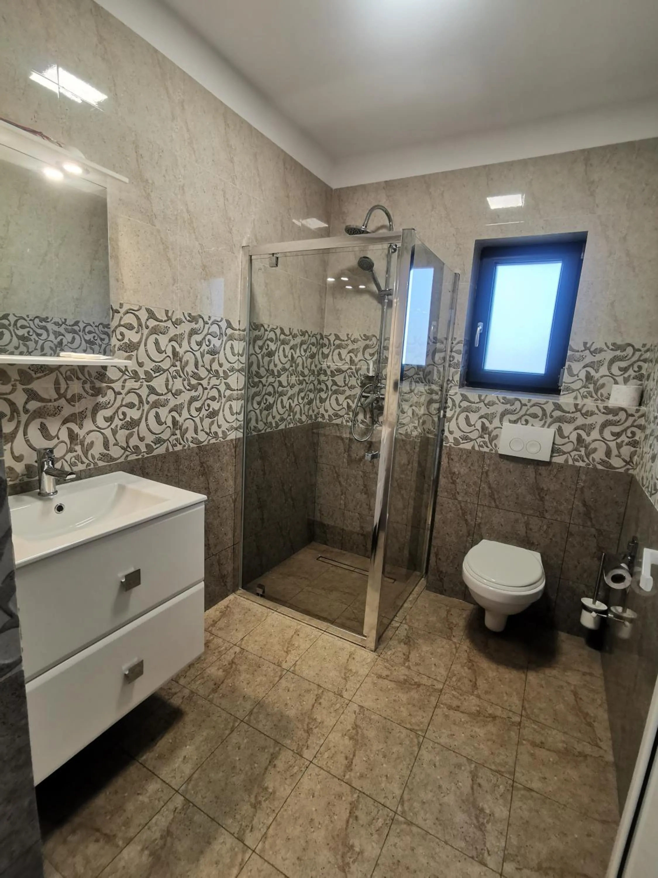 Bathroom in Pensiunea Gaby