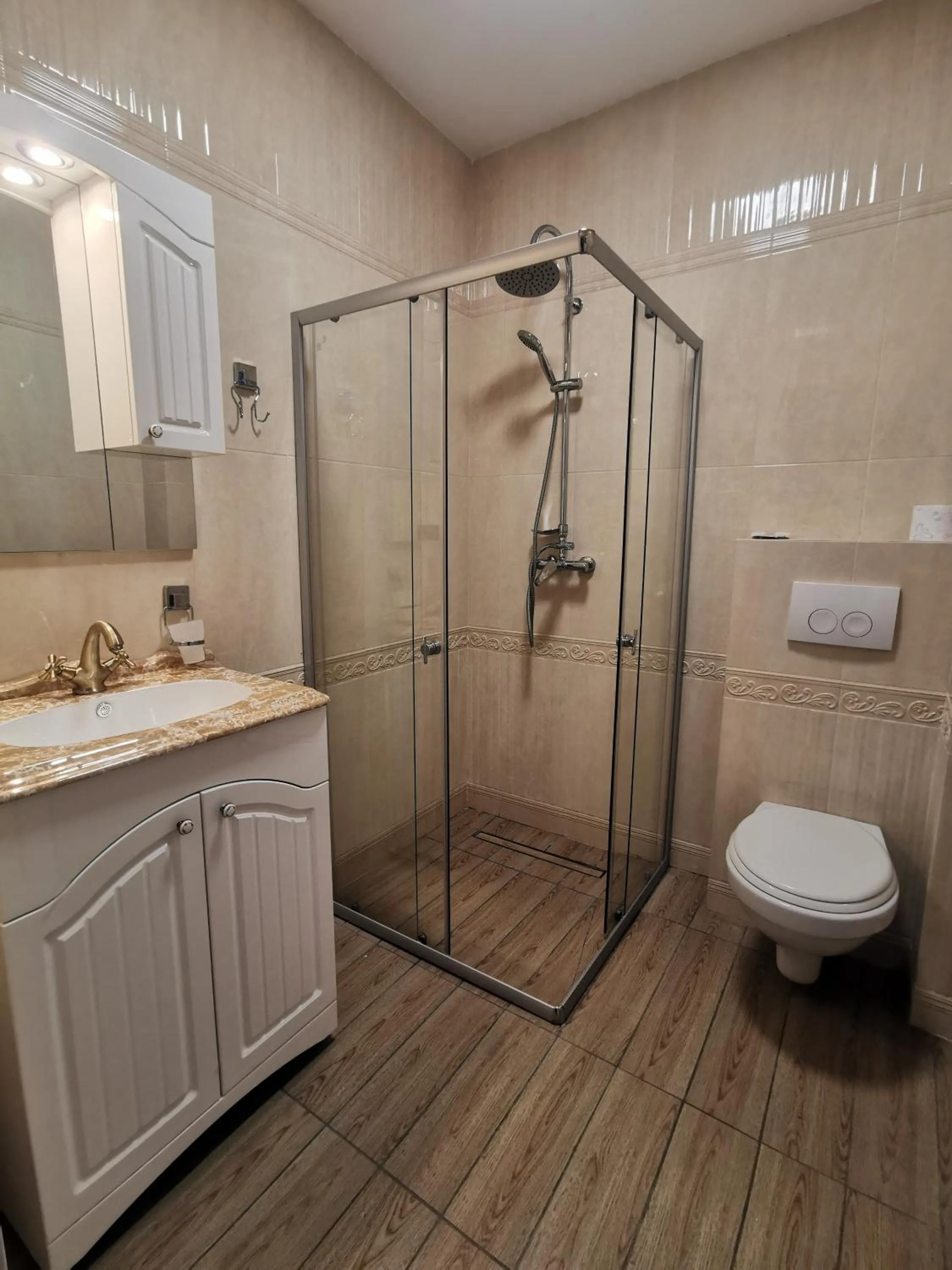 Bathroom in Pensiunea Gaby