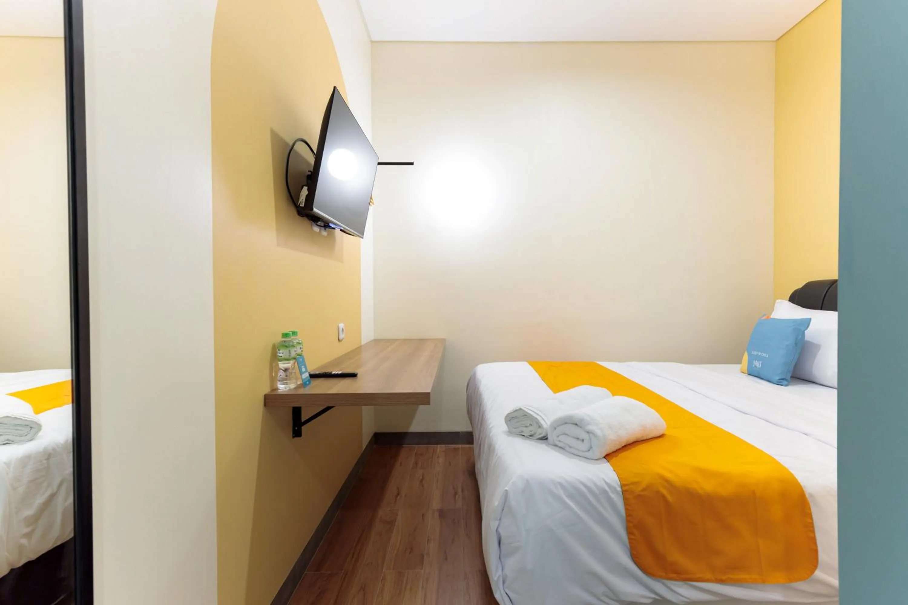 Bed in Sans Hotel Kelapa Gading Jakarta