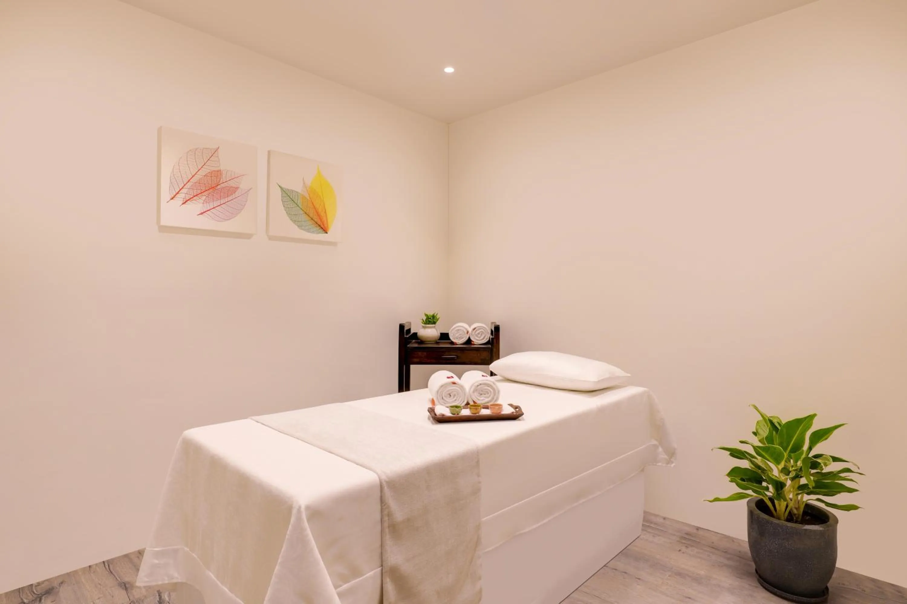 Bed in Keys Select by Lemon Tree Hotels, Udaipur