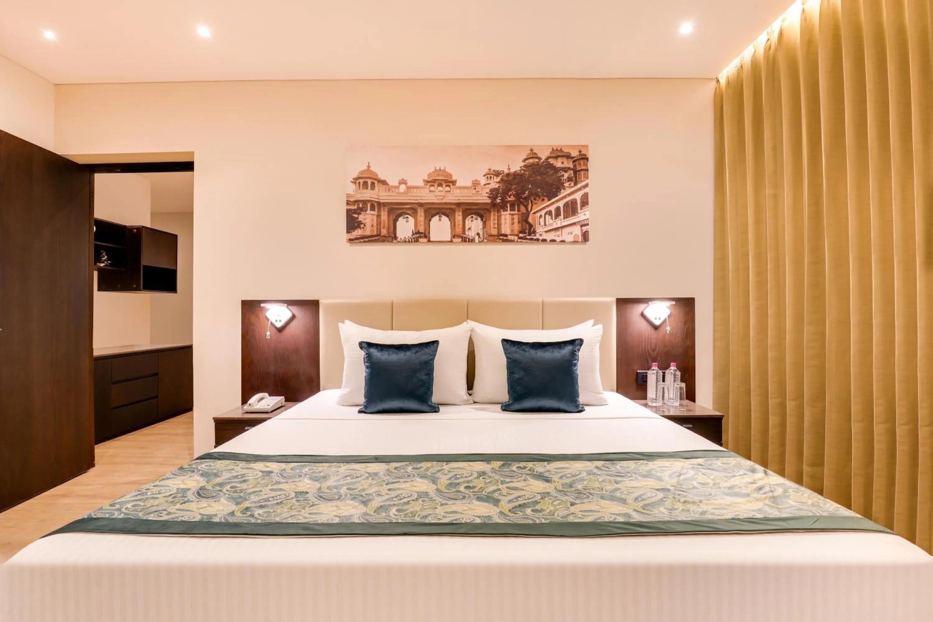 Bed in Keys Select by Lemon Tree Hotels, Udaipur