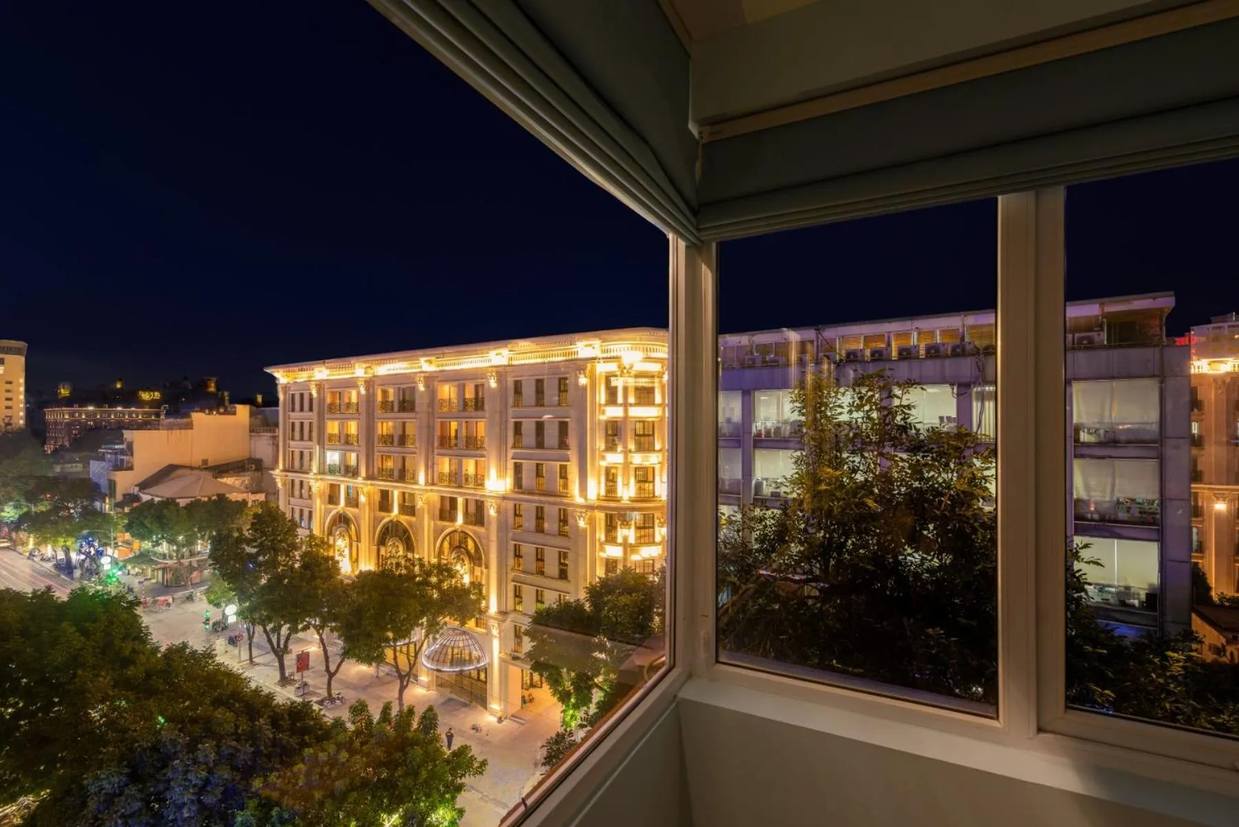 Night in M Village Hotel Hồ Gươm