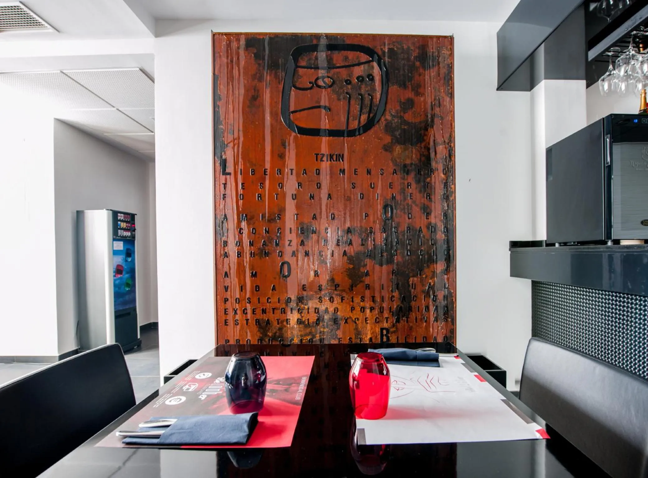 Restaurant/places to eat in Hotel Loob Madrid