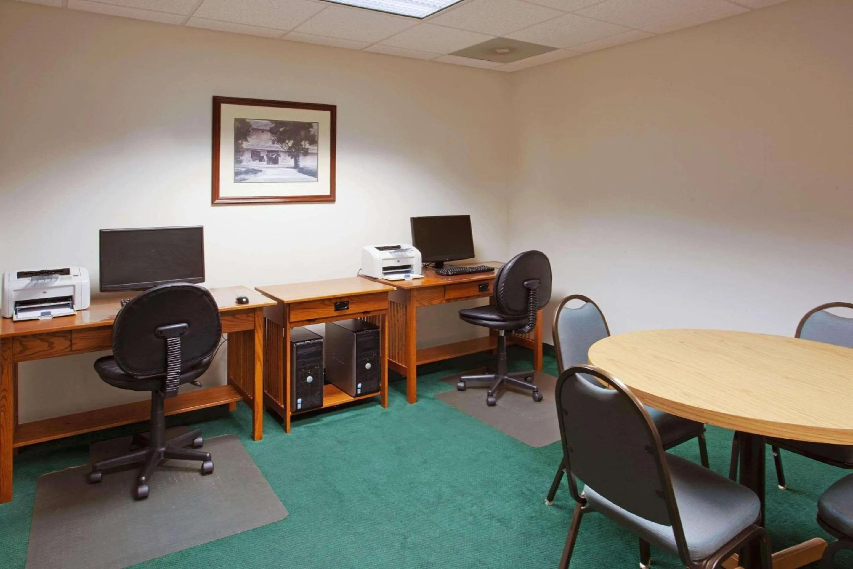 Business facilities in Parkview Inn & Suites, Lancaster Amish Country, PA