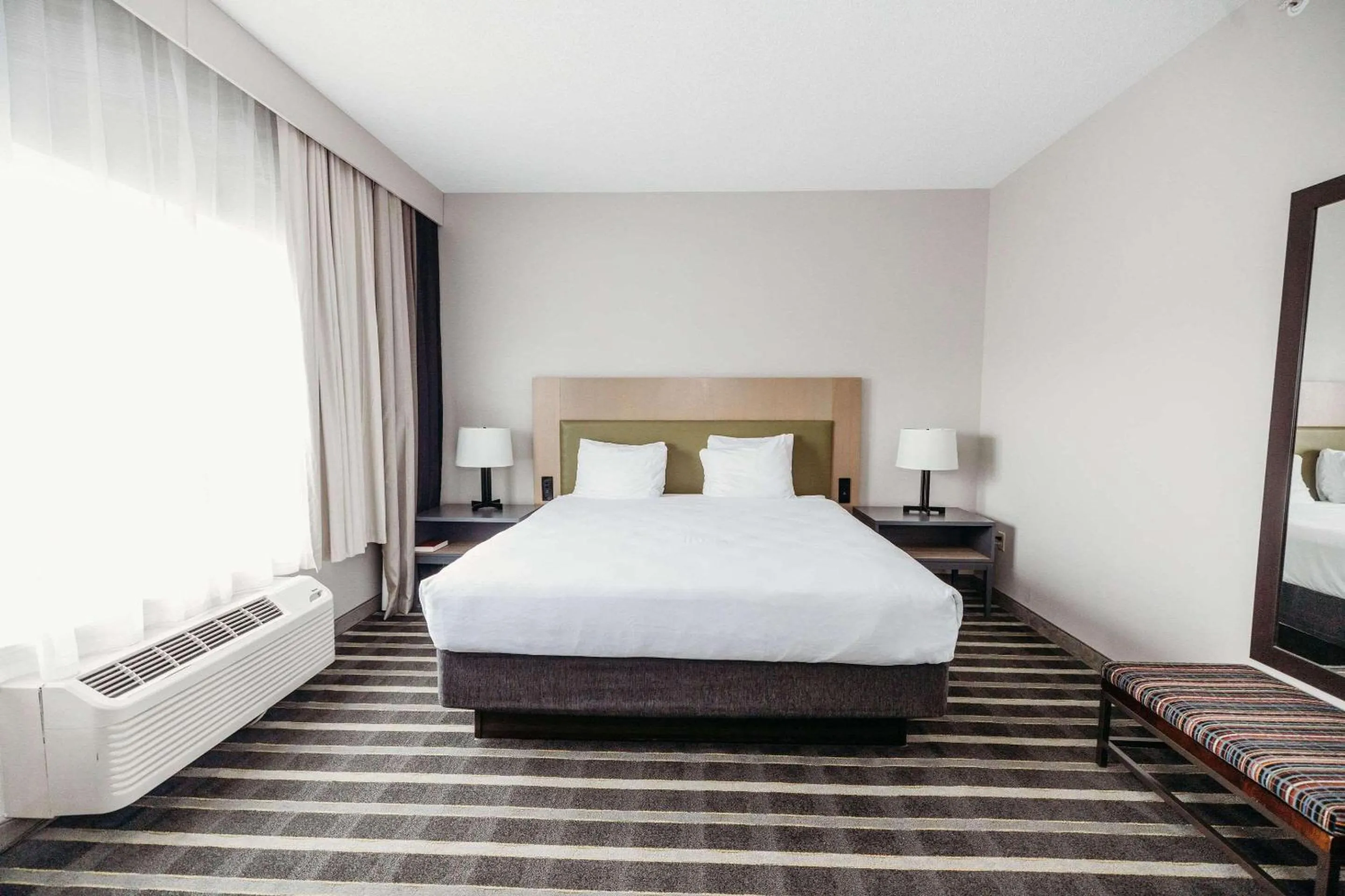 Bedroom, Bed in Parkview Inn & Suites, Lancaster Amish Country, PA