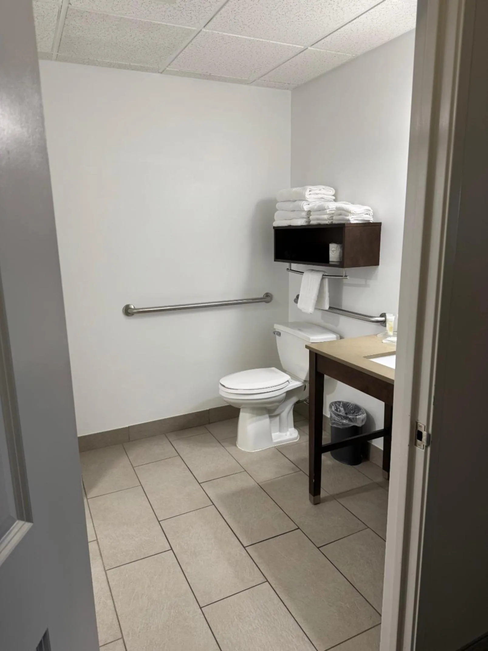 Bathroom in Parkview Inn & Suites, Lancaster Amish Country, PA