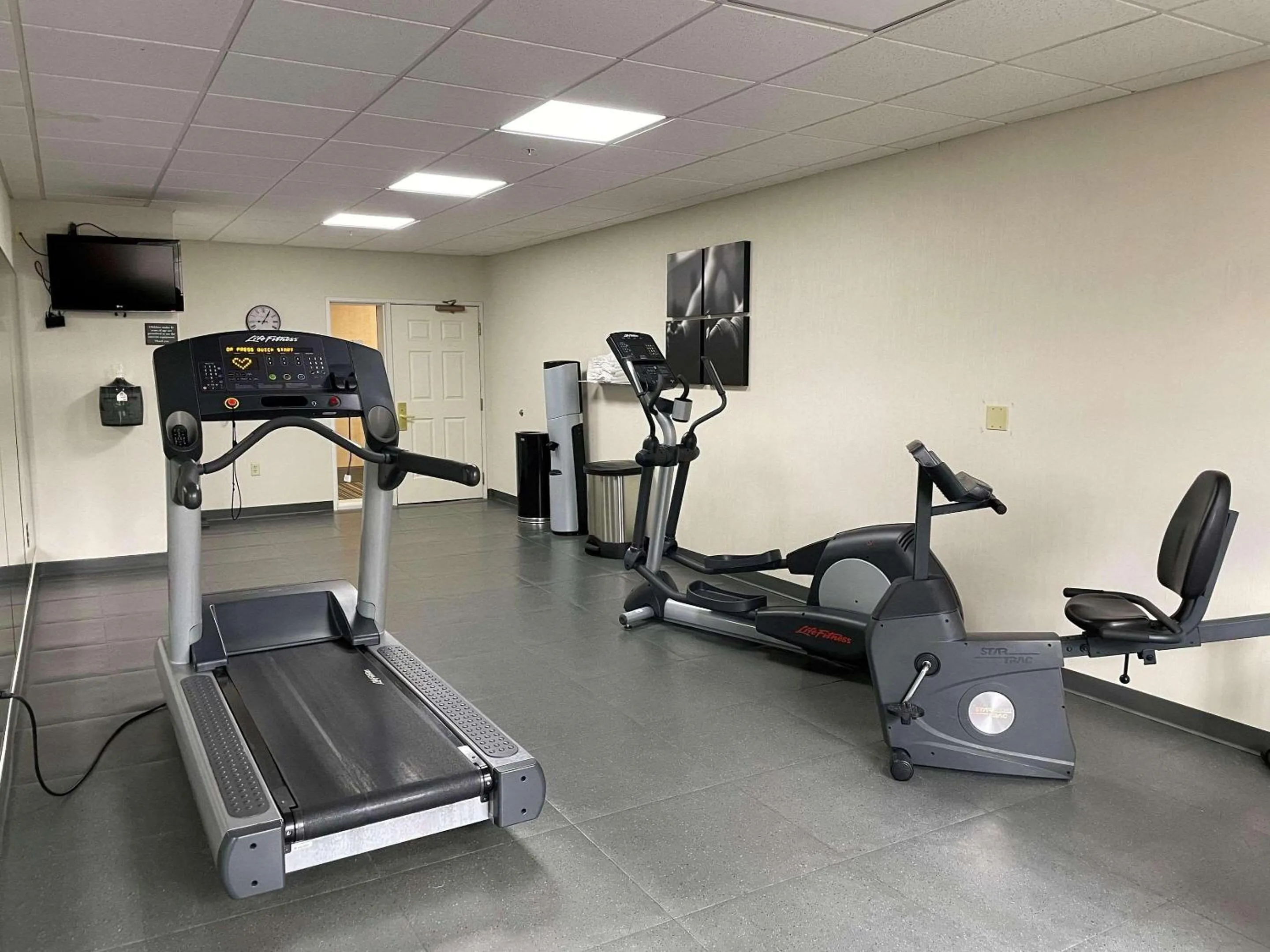 Fitness centre/facilities in Parkview Inn & Suites, Lancaster Amish Country, PA