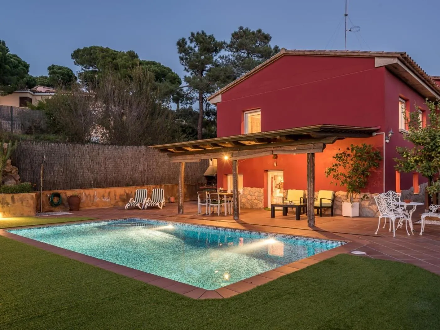 La Nova by Costabravaway