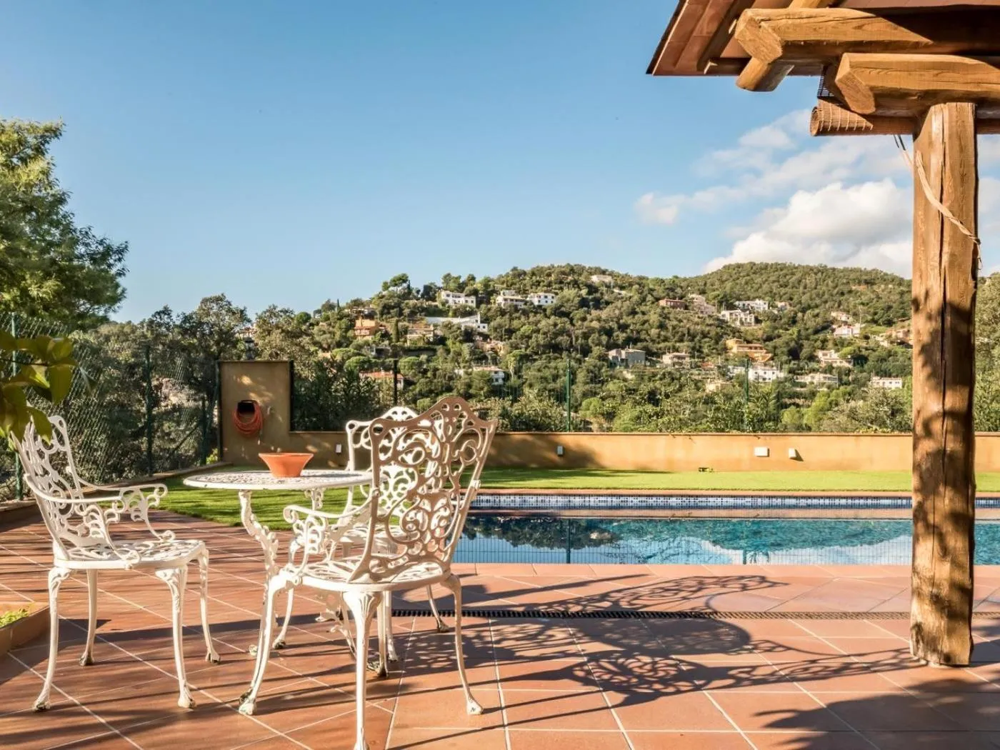 La Nova by Costabravaway