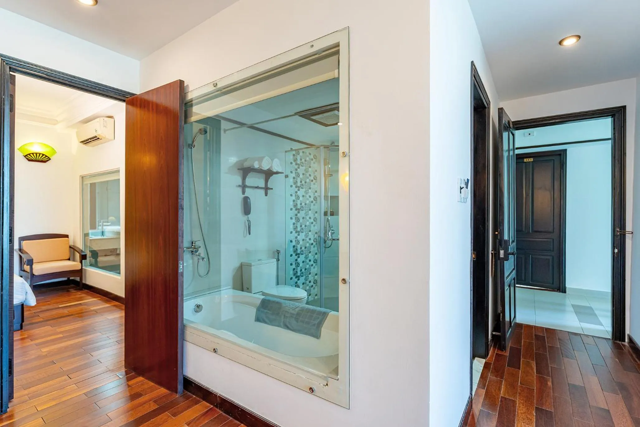 Shower, Bed in THUY DUONG 3 Boutique Hotel & Spa