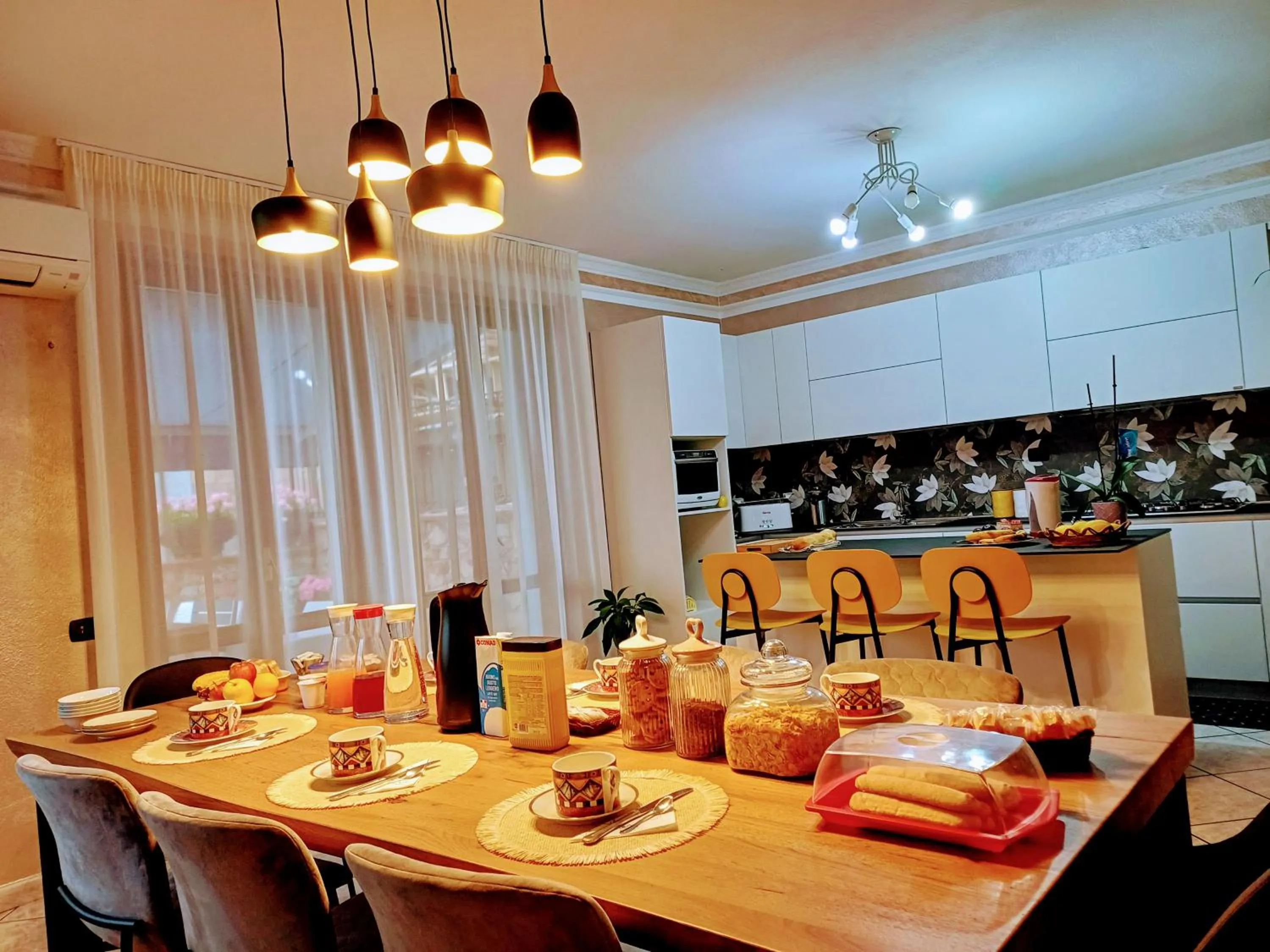 Food and drinks in Monti e Mare