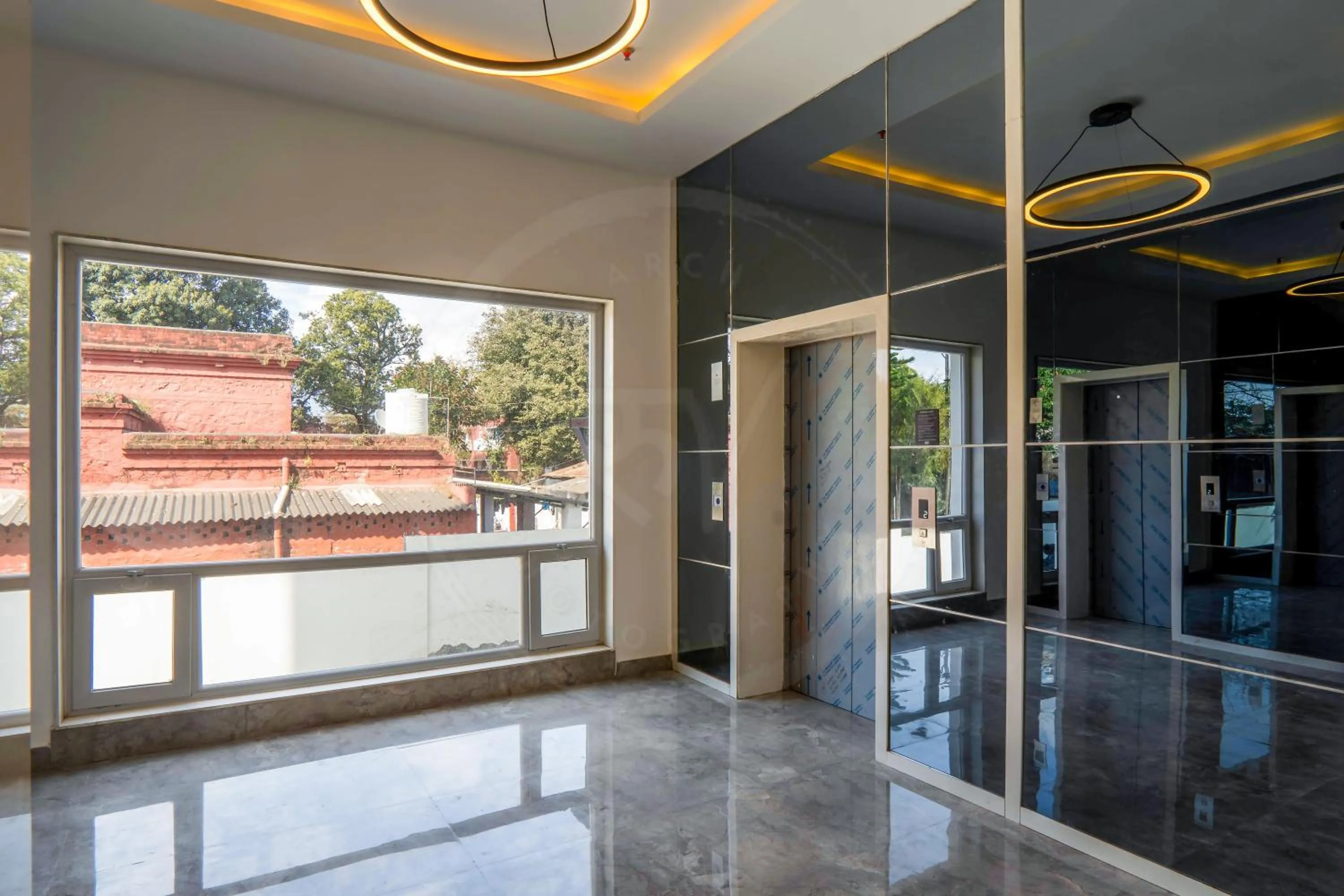 elevator in Le Roi Dehradun at Dehradun Railway Station