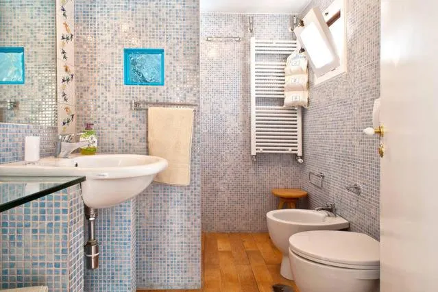 Bathroom in I Templari B&B self-contained