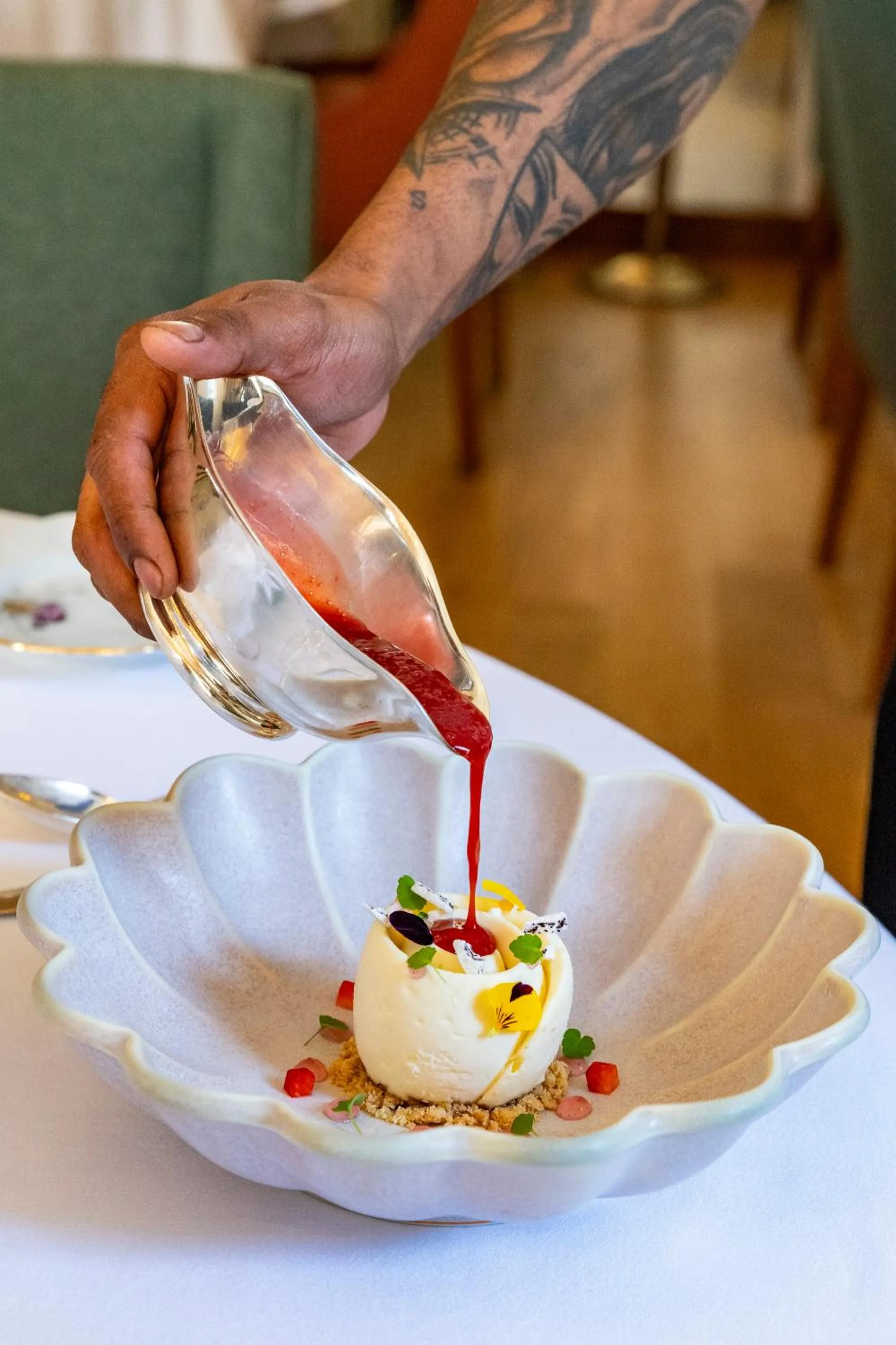 Restaurant/places to eat in Hôtel de la Poste à Avallon, Bourgogne