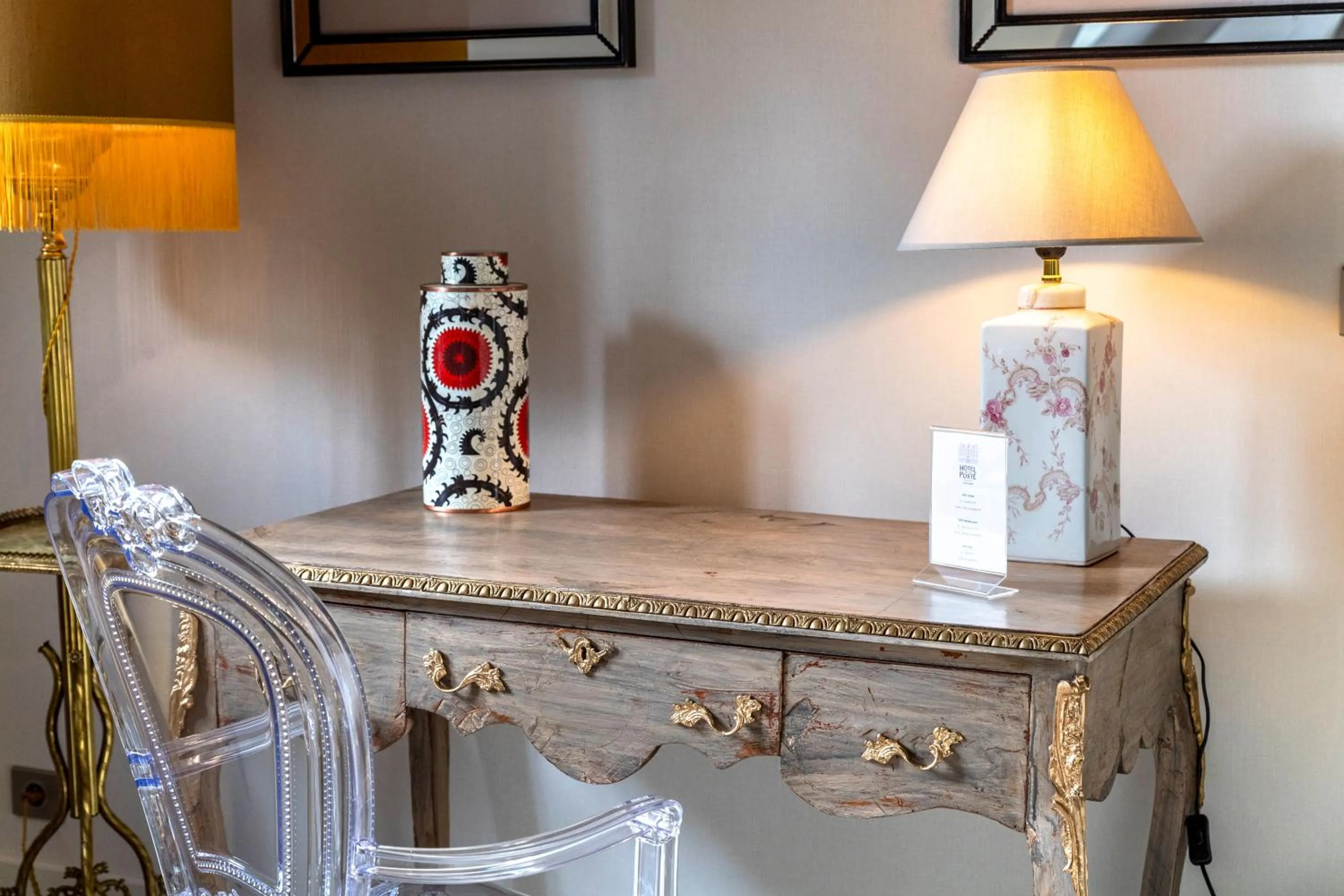 Decorative detail in Hôtel de la Poste à Avallon, Bourgogne