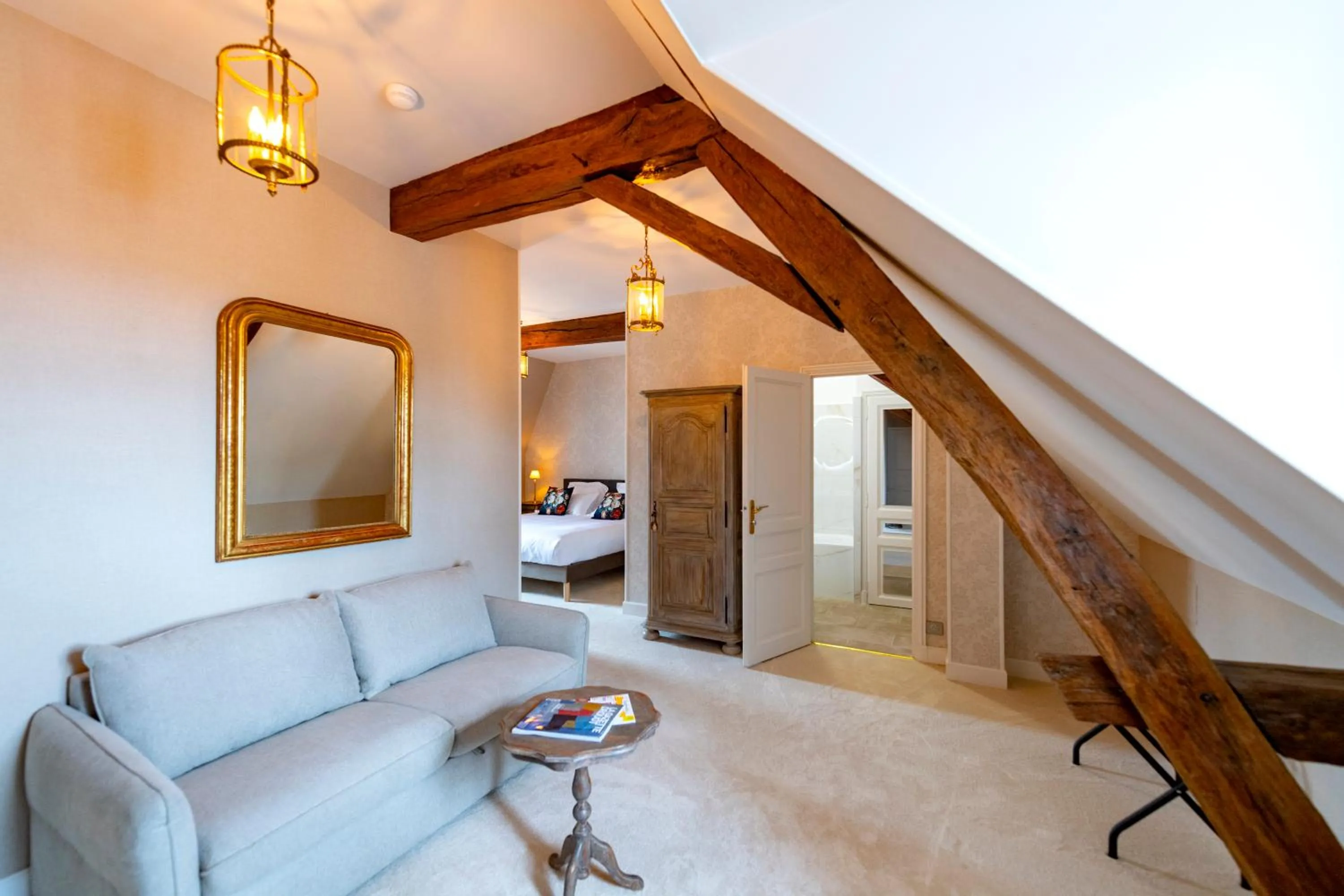 Living room in Hôtel de la Poste à Avallon, Bourgogne