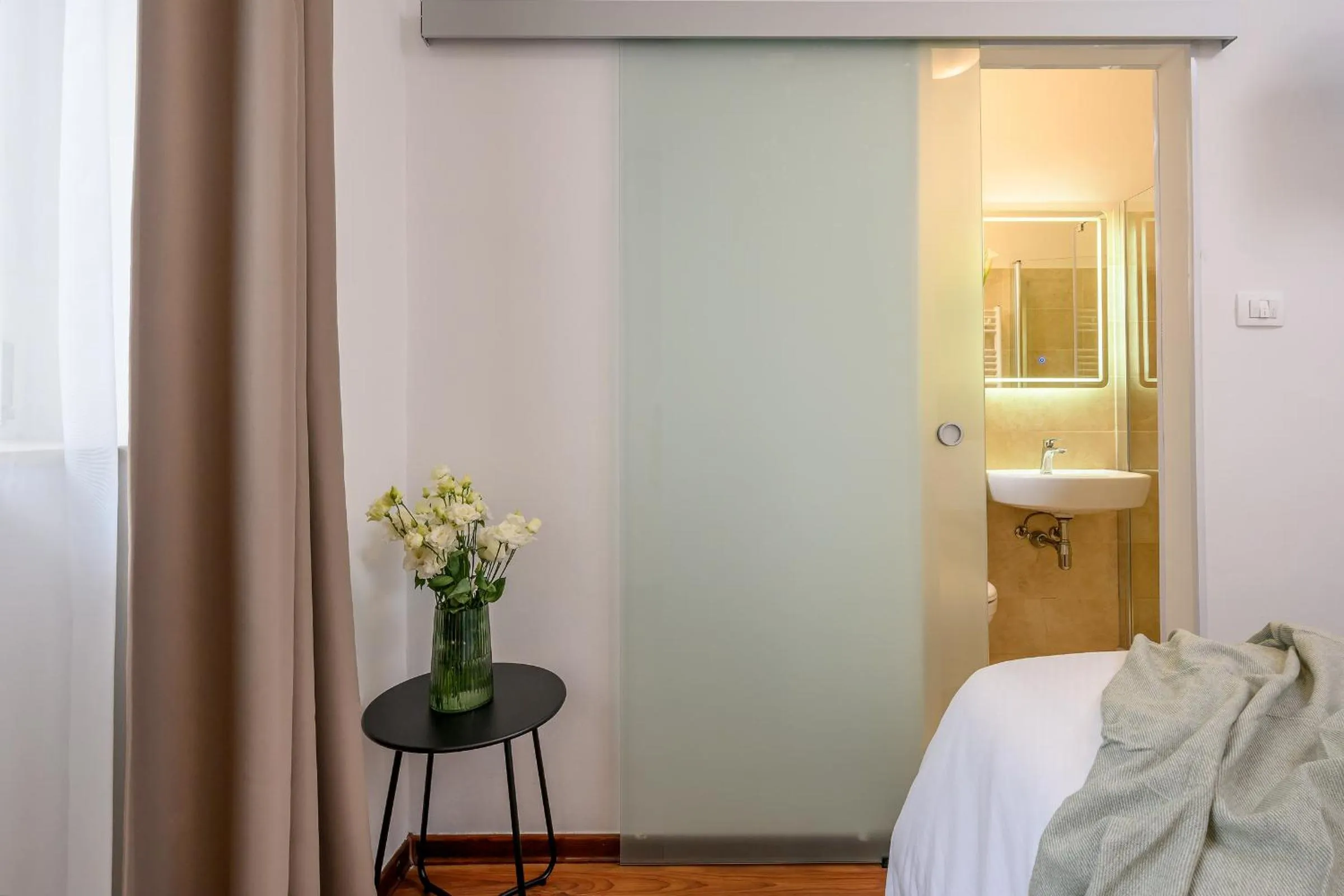 Bed in Yellow house with private parking