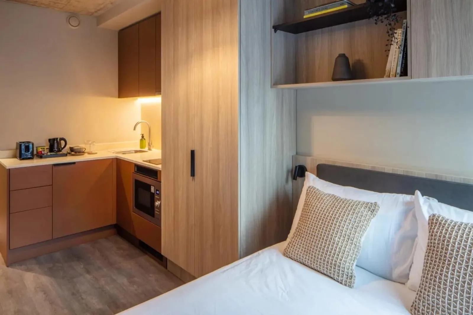 Bed in Florence Dock - London