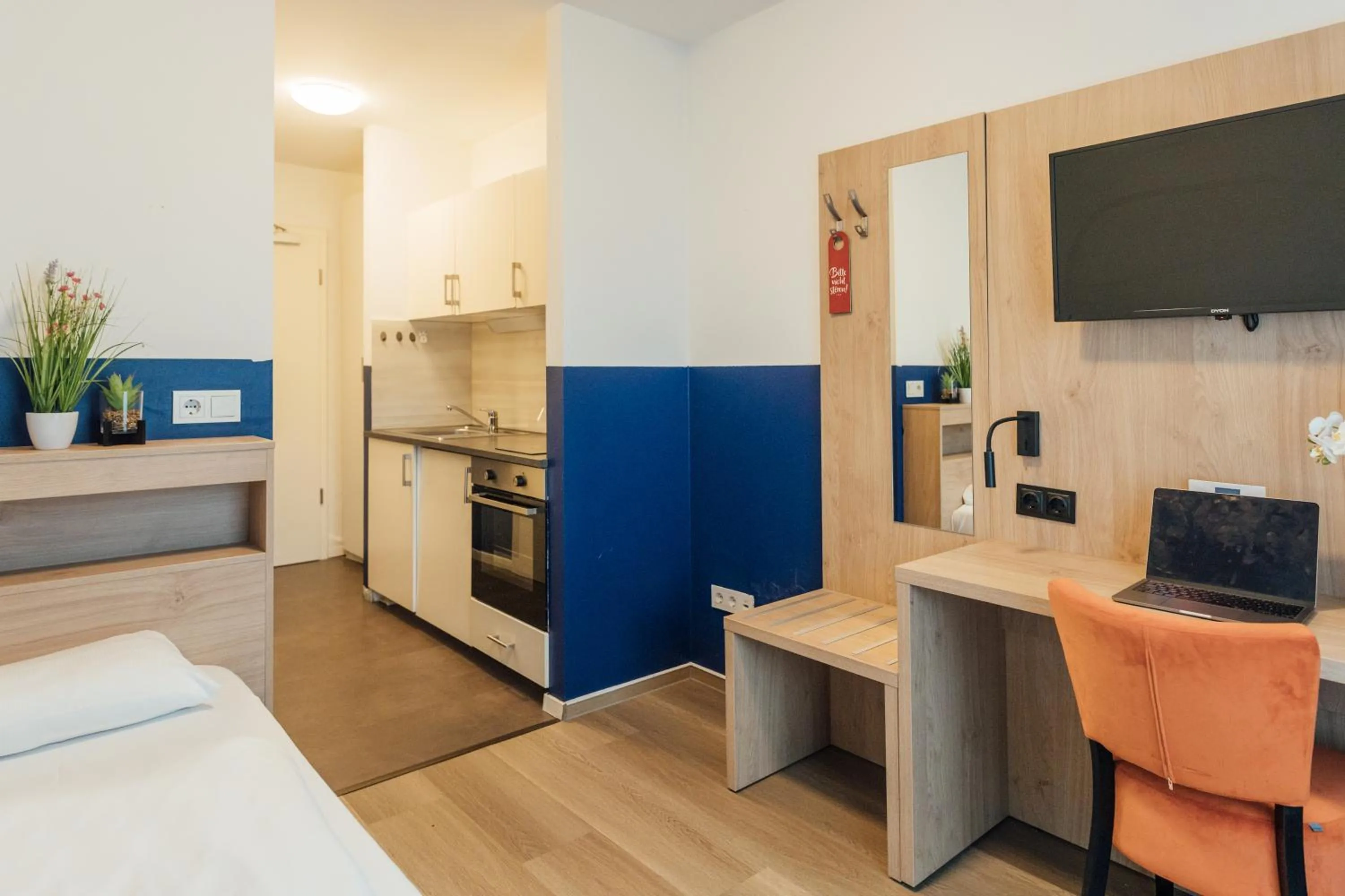 Photo of the whole room, Bed in MYKY Aparthotel Harburg - Free Parking