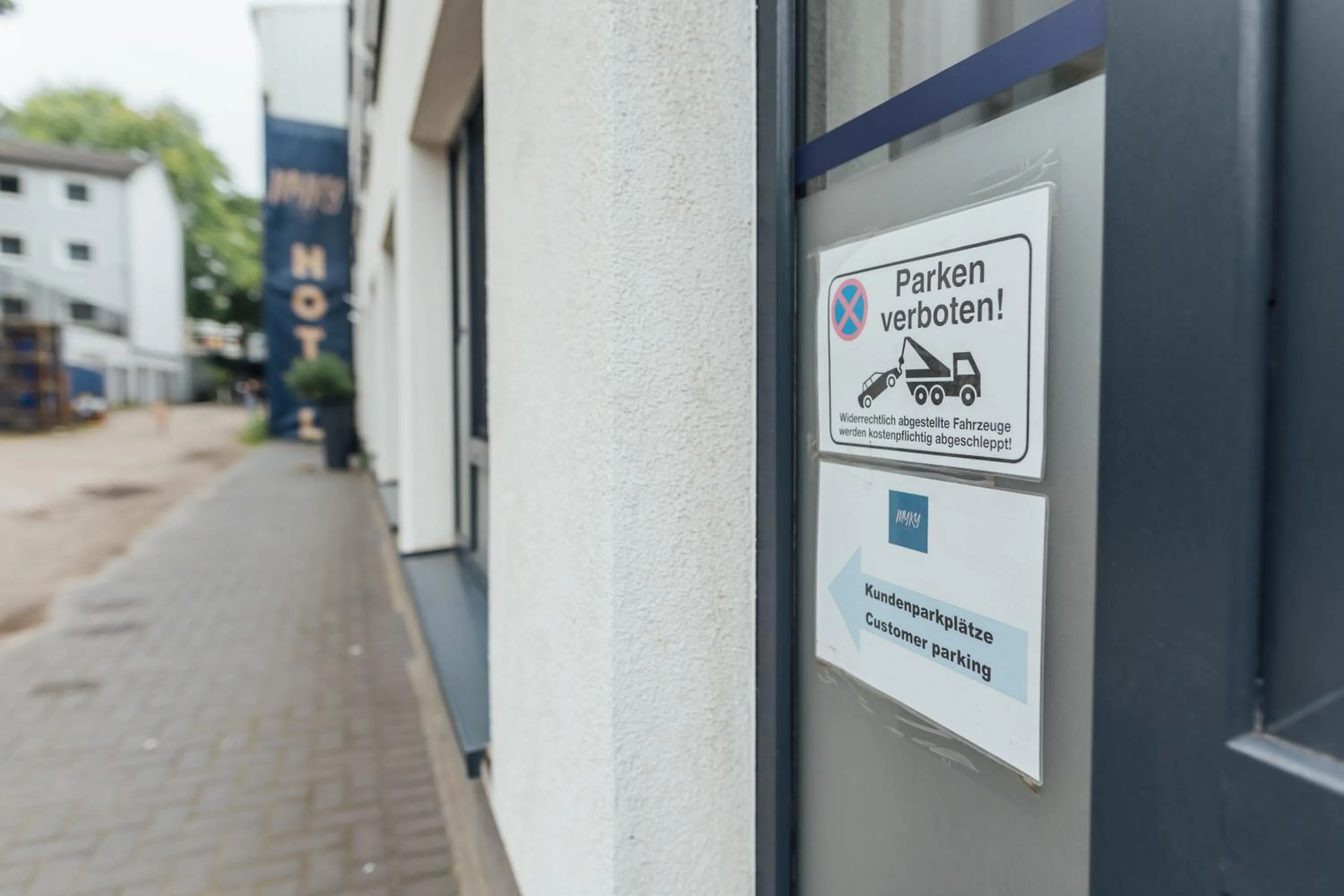 Parking in MYKY Aparthotel Harburg - Free Parking